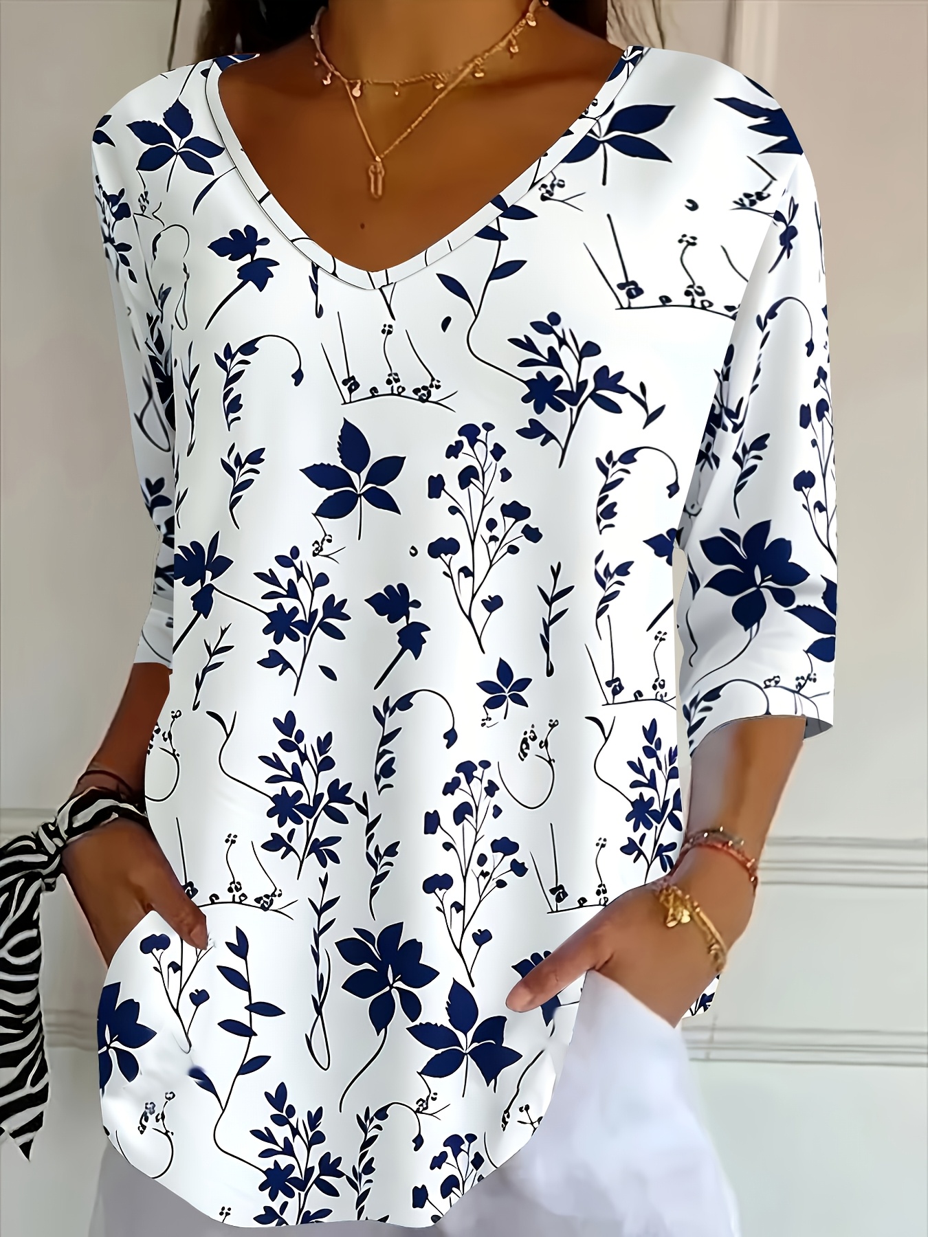 Women’s Blue Floral Print V Neck 3/4 Sleeve Tunic Tops – Casual Loose Fit Blouse Shirts for Everyday Wear