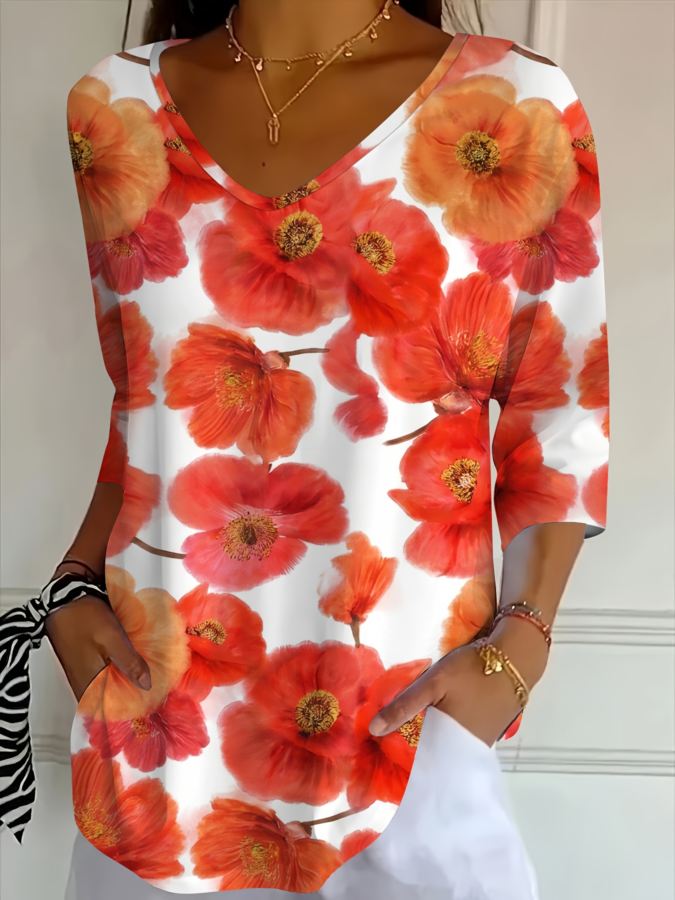 Women’s 3/4 Sleeve Floral Tunic Tops V Neck Loose Fit Blouse Red Poppy Flower Print Casual Shirts Lightweight Summer Fall Fashion Top