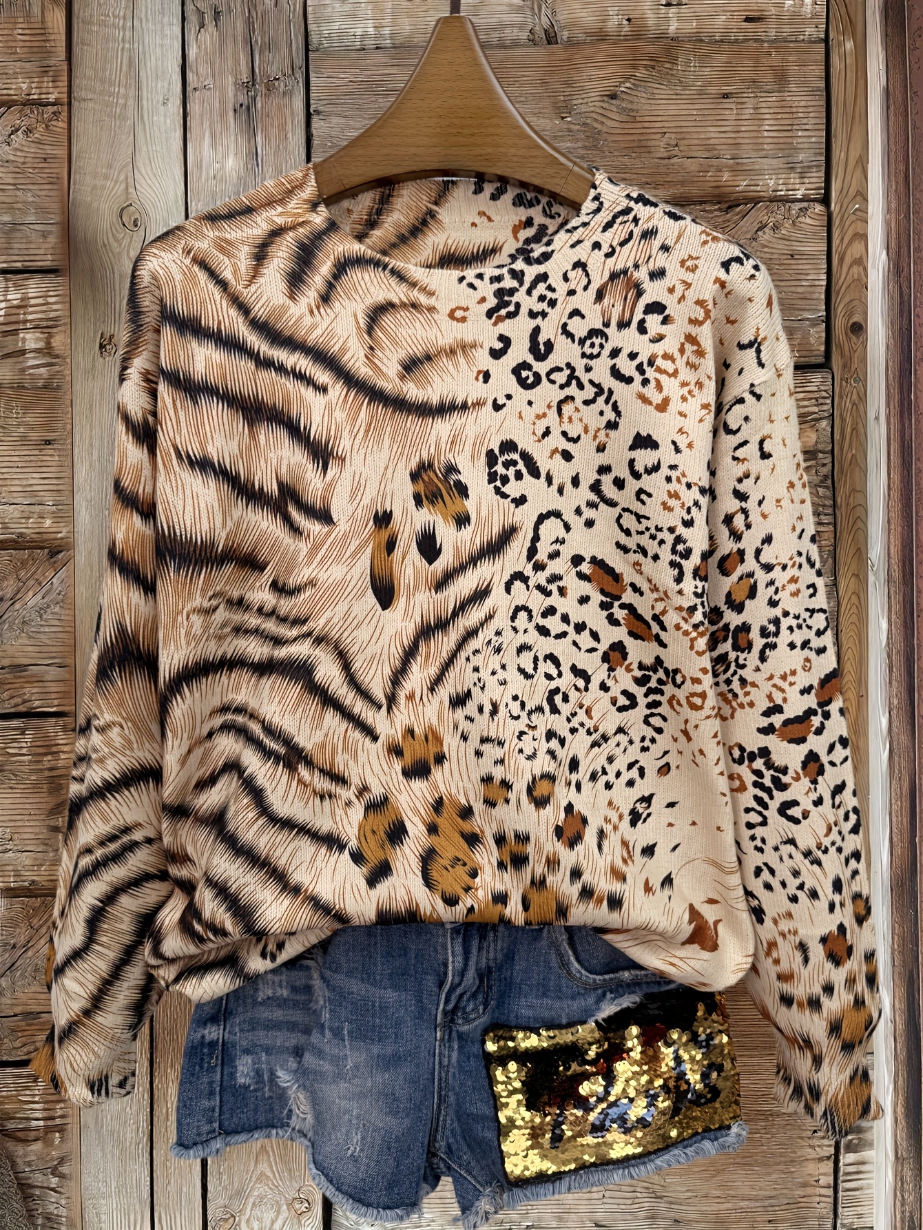 Women's Animal Print Sweater Long Sleeve Knit Top Casual Loose Fit Crew Neck Pullover Shirt Fall Winter Fashion