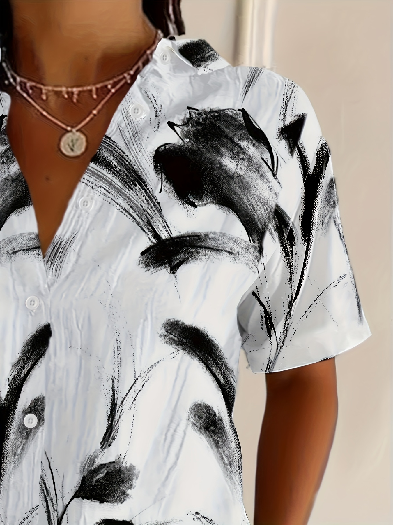 Women’s Black Ink Wash Floral Short Sleeve Button Down Shirts, Loose Lapel Collar Casual Polyester Blouse, Abstract Art Print Summer Vacation Tops