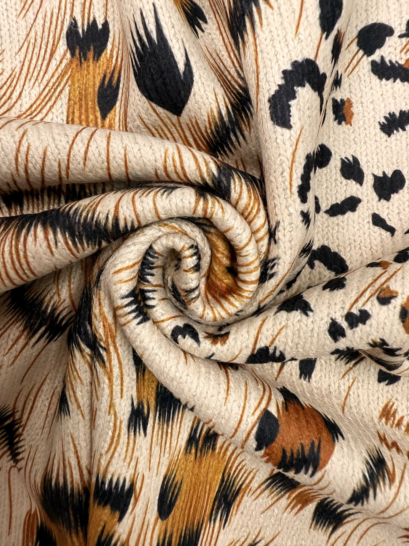 Women's Animal Print Sweater Long Sleeve Knit Top Casual Loose Fit Crew Neck Pullover Shirt Fall Winter Fashion