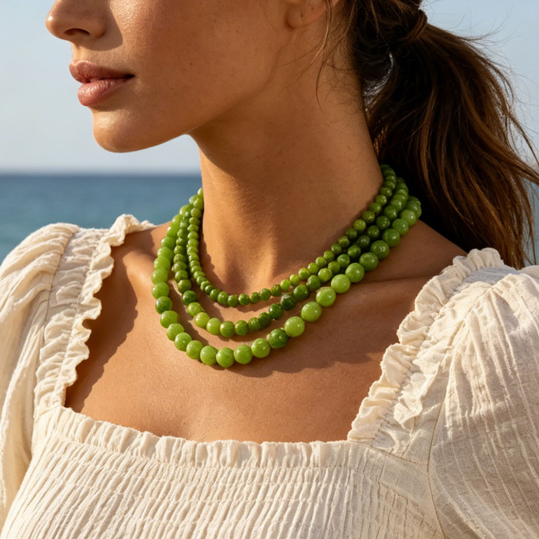 Olive Green Natural Stone Beaded Necklace – Mediterranean Resort Style Gemstone Jewelry | Handmade Crystal Necklace for Women | Fresh Boho Beach Vacation Strand