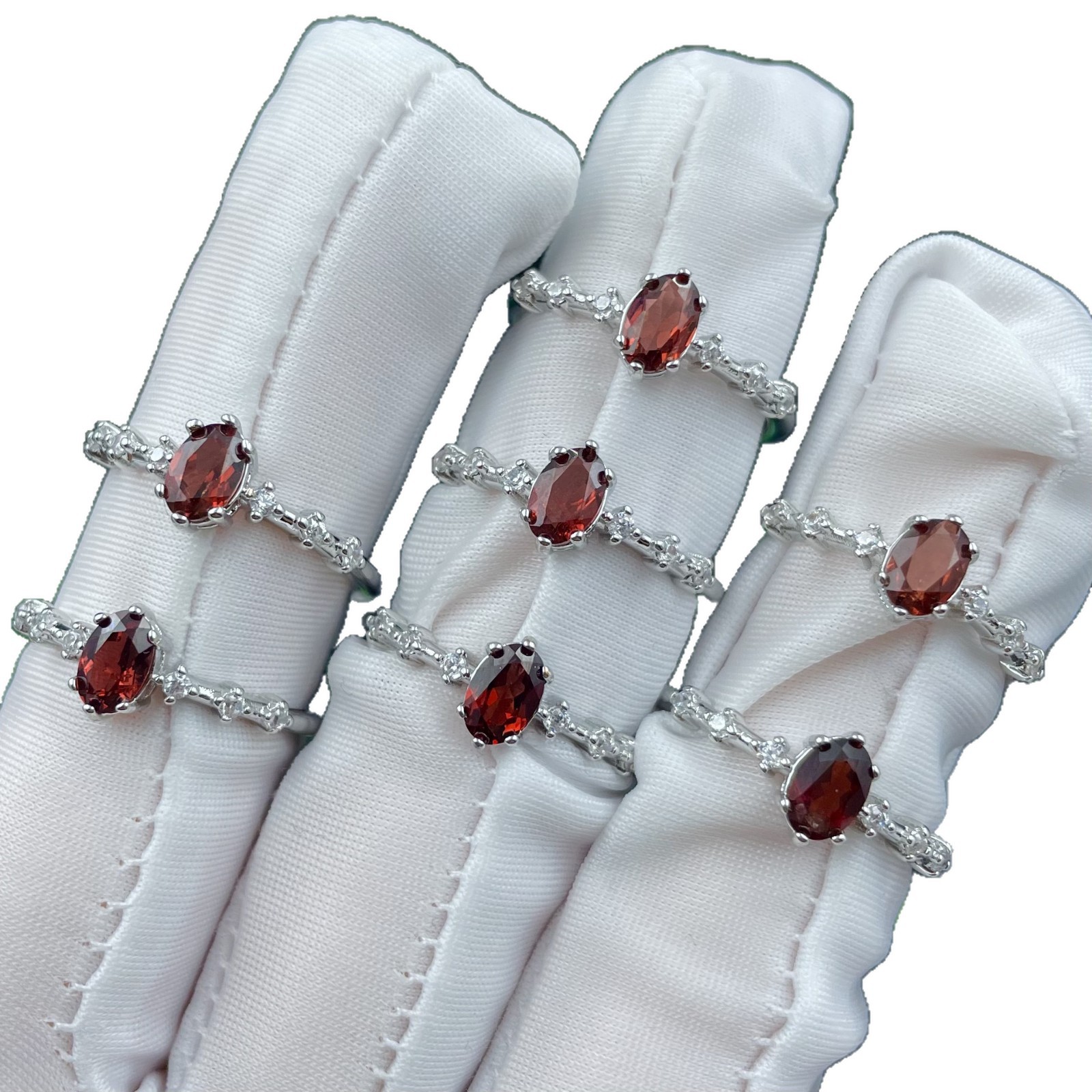 Oval Natural Red Garnet Ring for Women, Copper Silver Plated Twig Band with 4*6MM Faceted Gemstone, Dainty Cubic Zirconia Branch Stackable Statement Jewelry Gift for Birthday Wedding Anniversary