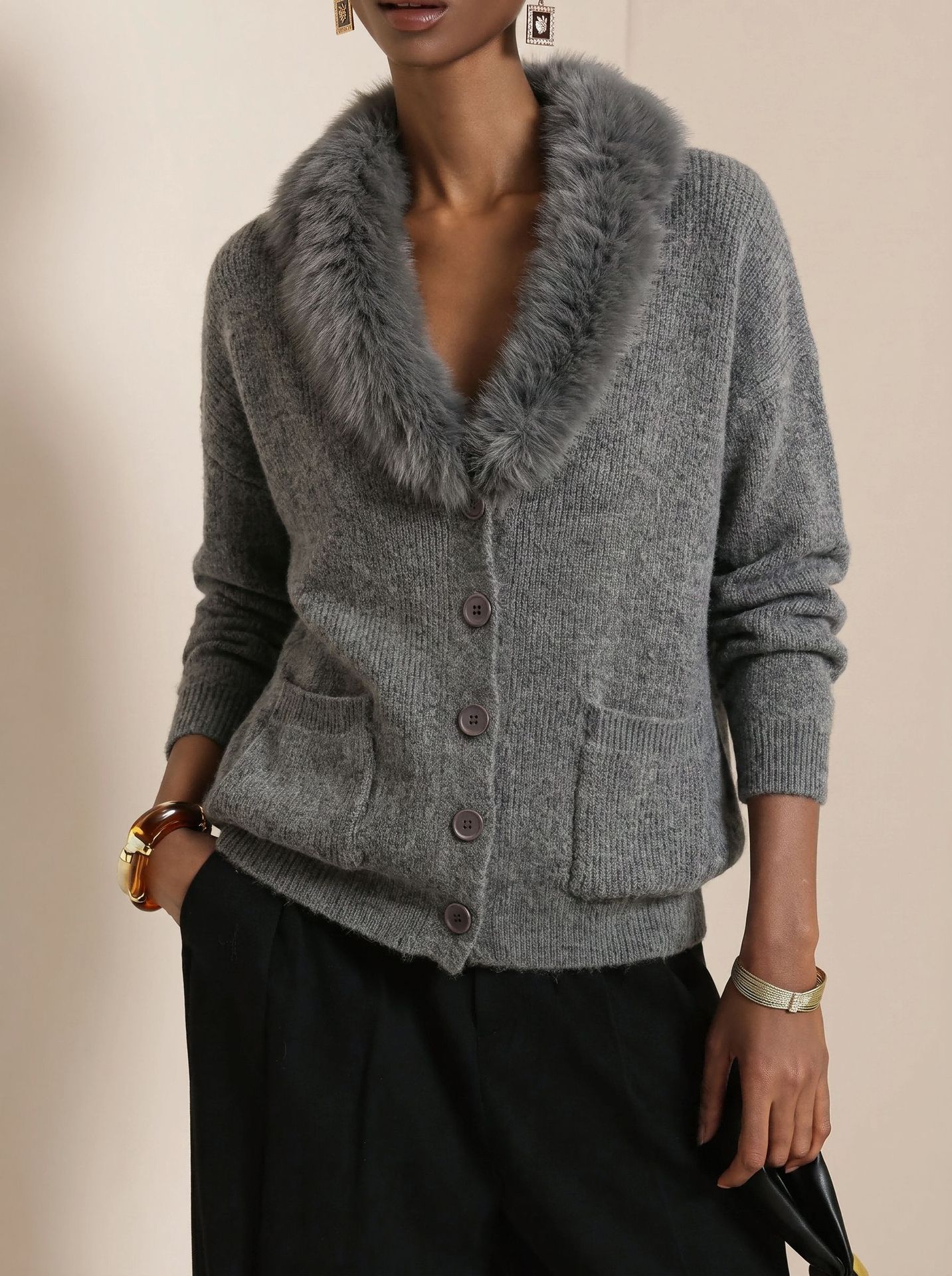 Women's Button Down Knit Cardigan Sweater with Faux Fur Collar, Long Sleeve Open Front Winter Sweater Jacket with Front Pockets, Casual Cozy Tops