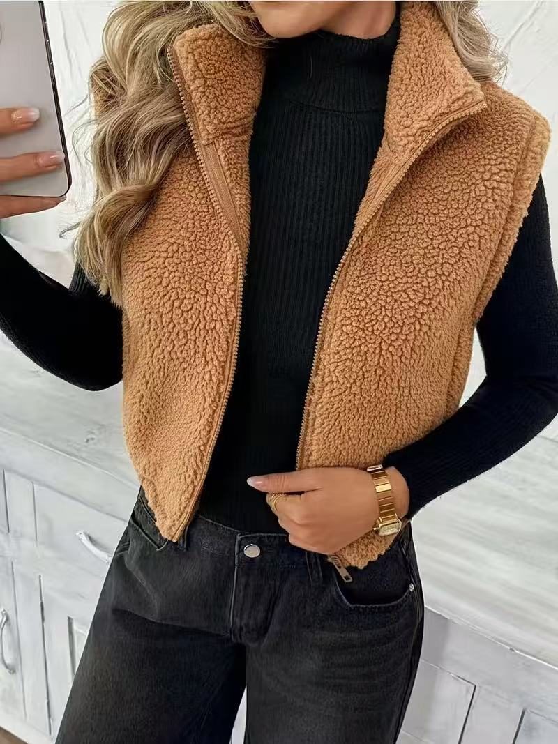 Women's Fleece Vest, Soft Polyester Sleeveless Jacket with Stand Collar and Zip Up Front, Casual Warm Fuzzy Vest Outerwear for Fall Winter