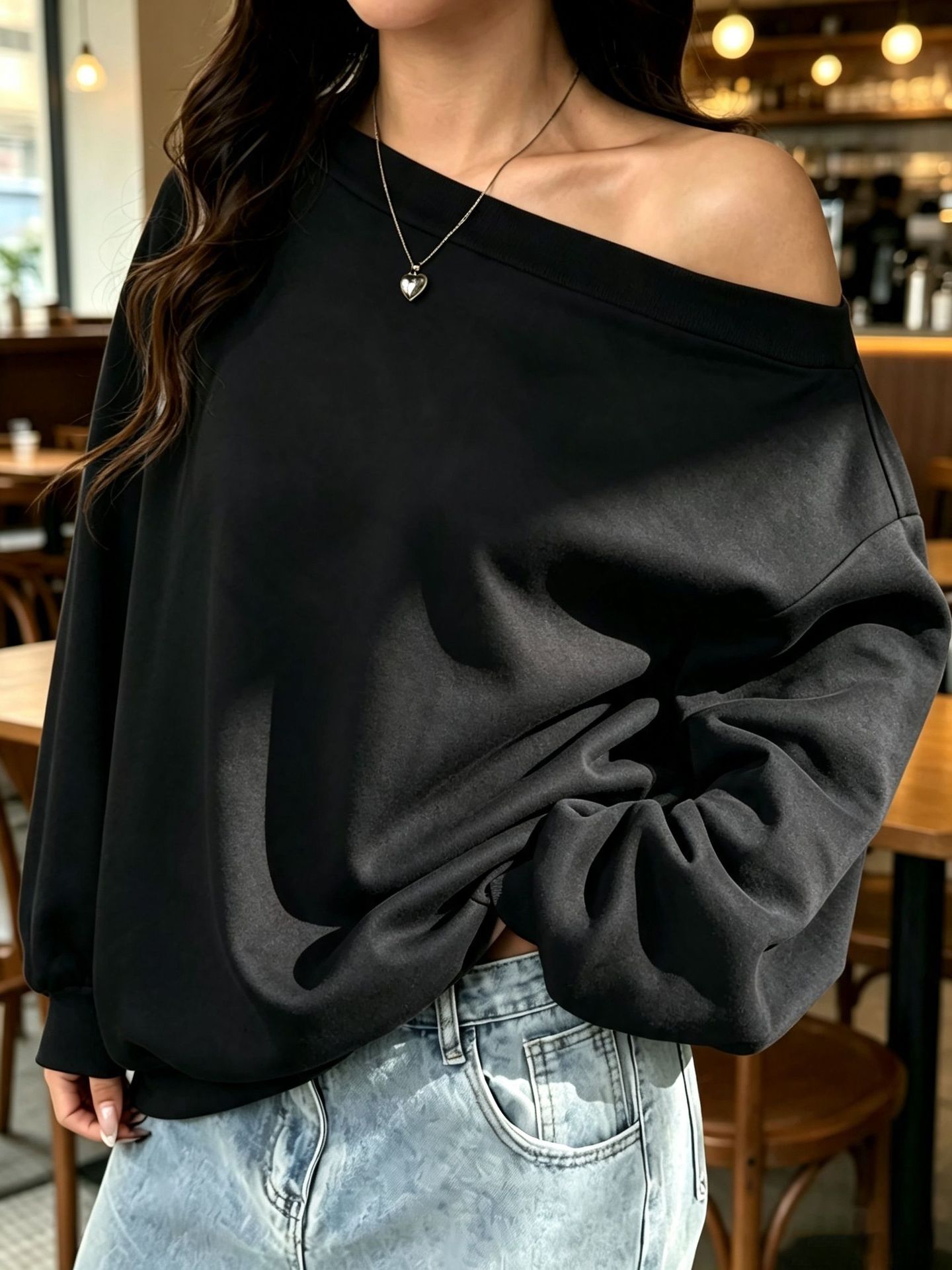 Women's Off Shoulder Sweatshirt, Long Sleeve Oversized Pullover Top, Asymmetric Neck Loose Fit Casual Slouchy Shirt for Fall Winter