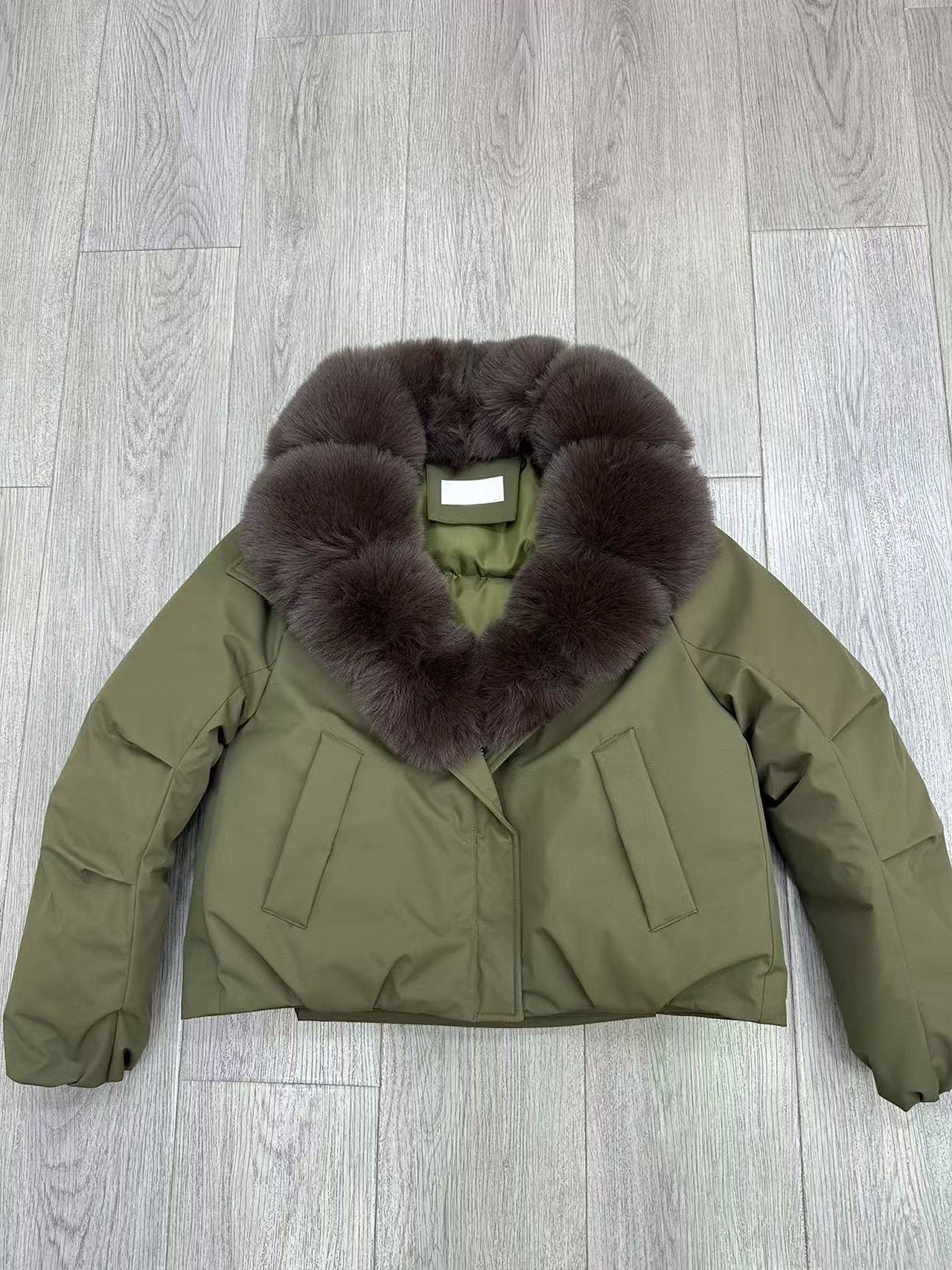Women's Winter Puffer Jacket with Faux Fur Collar, Polyester Quilted Coat, Warm Short Parka Outerwear, Elegant Casual Winter Jacket for Women