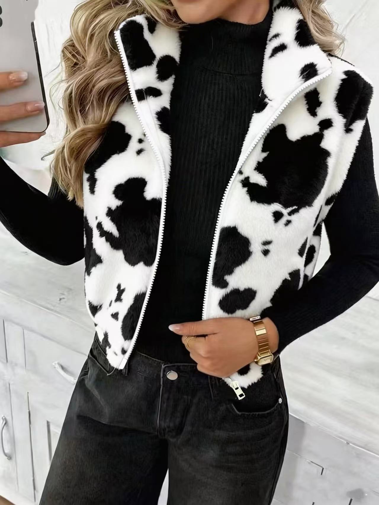 Women's Leopard Print Fleece Vest, Soft Polyester Teddy Sleeveless Jacket with Stand Collar Zip Up Front, Casual Fuzzy Warm Outerwear for Fall Winter