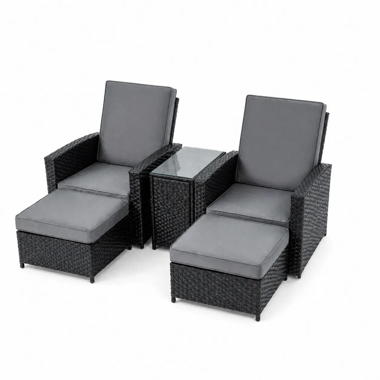 Set mobili da giardino in rattan con cuscini grigi, 2 sdraio e tavolino in vetro