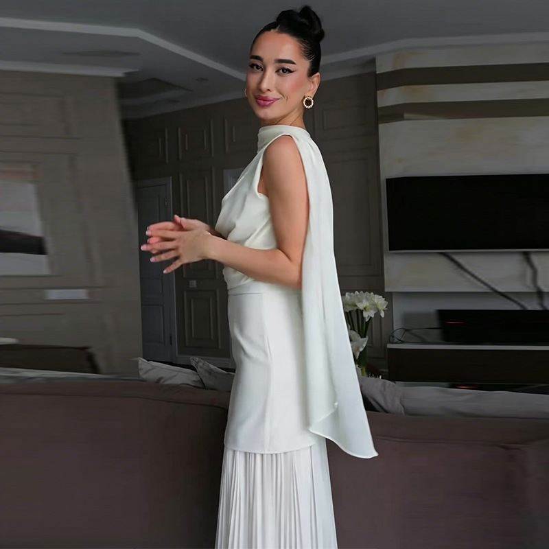 Elegant Pleated Midi Dress