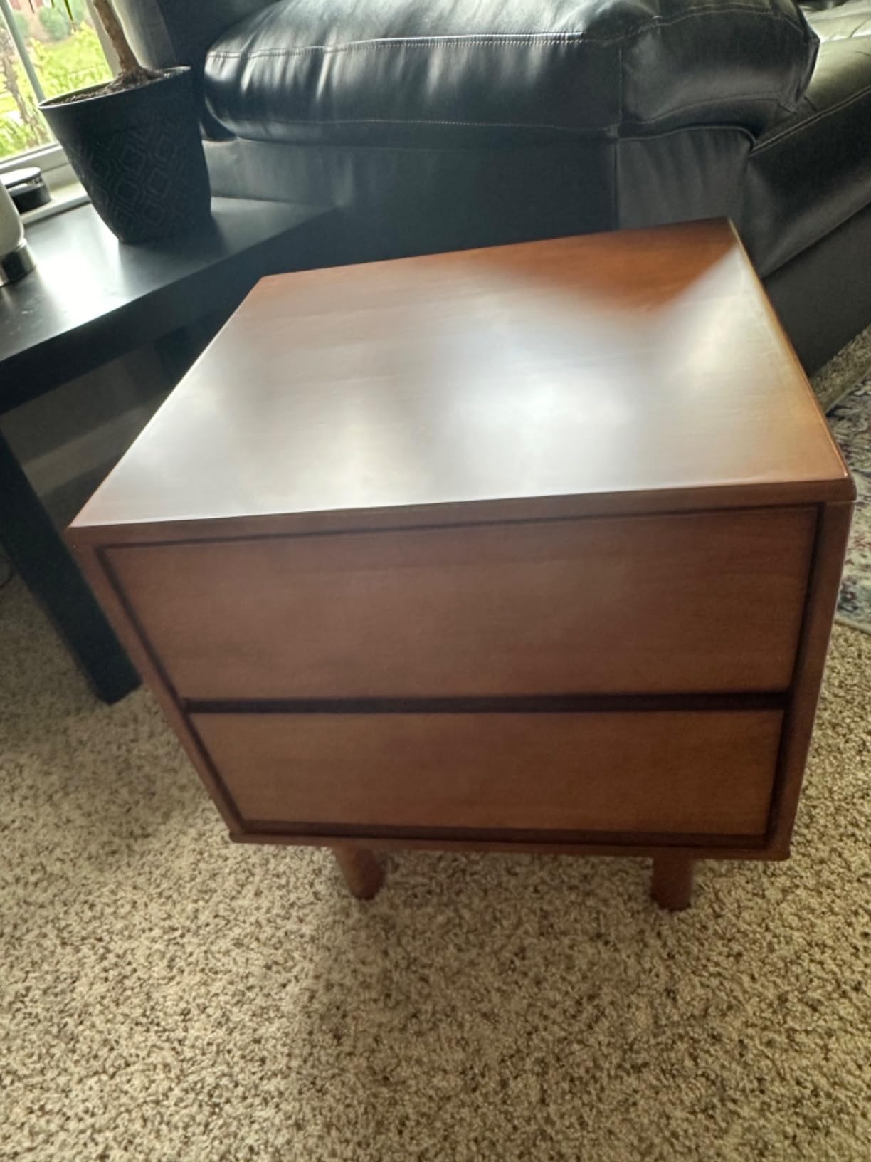 Solid Wood Nightstand with Drawers - Mid-Century Modern Storage Nightstand, Hand-Polished Edges Refined Wood Bedside Table for Modern Bedroom Arm&rsquo;s Reach Storage