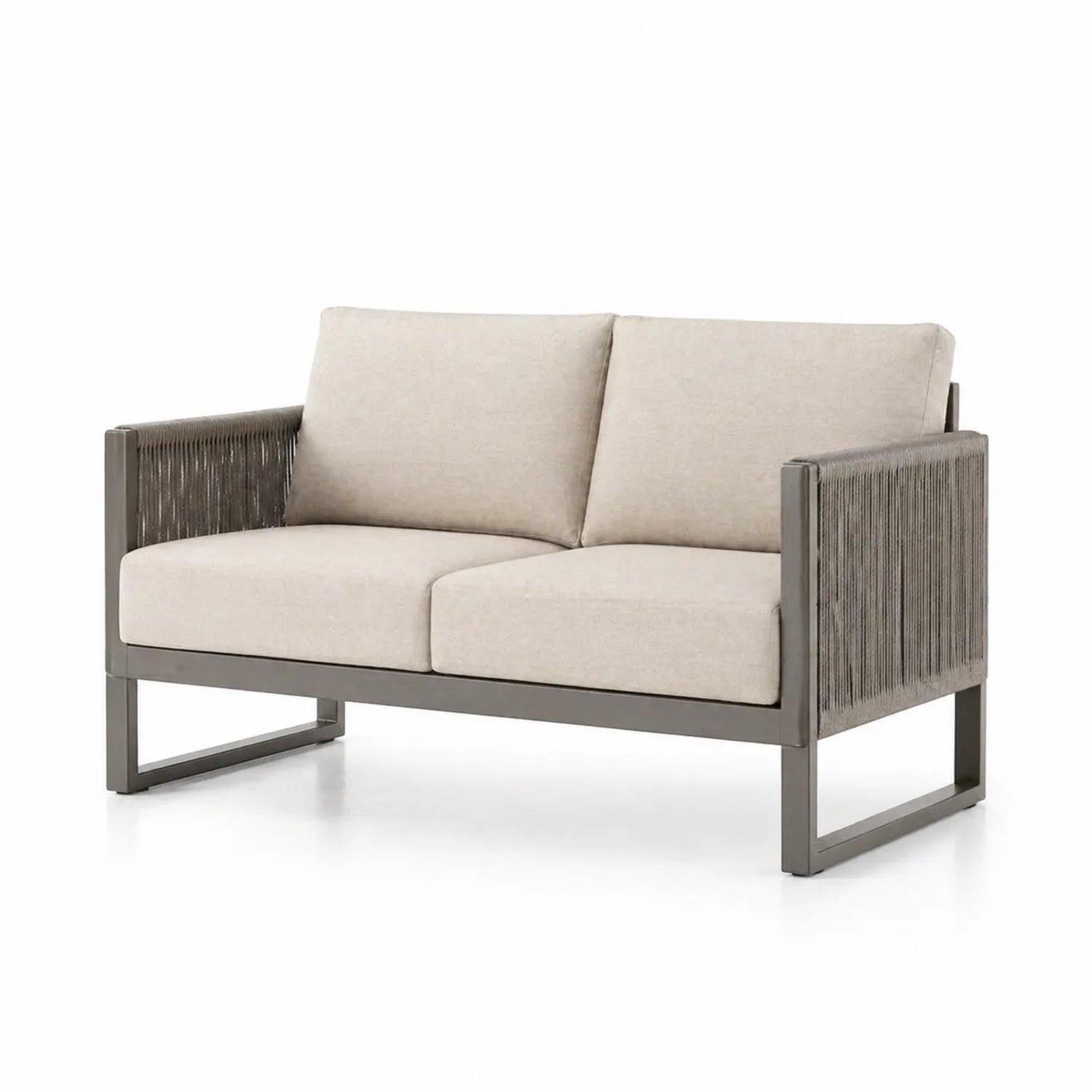 Dwuosobowa sofa z ramą aluminiową i poduszkami beżowymi