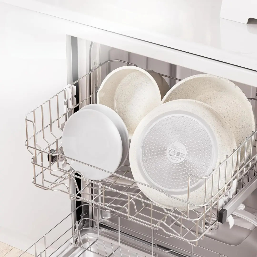 Easy clean cookware
