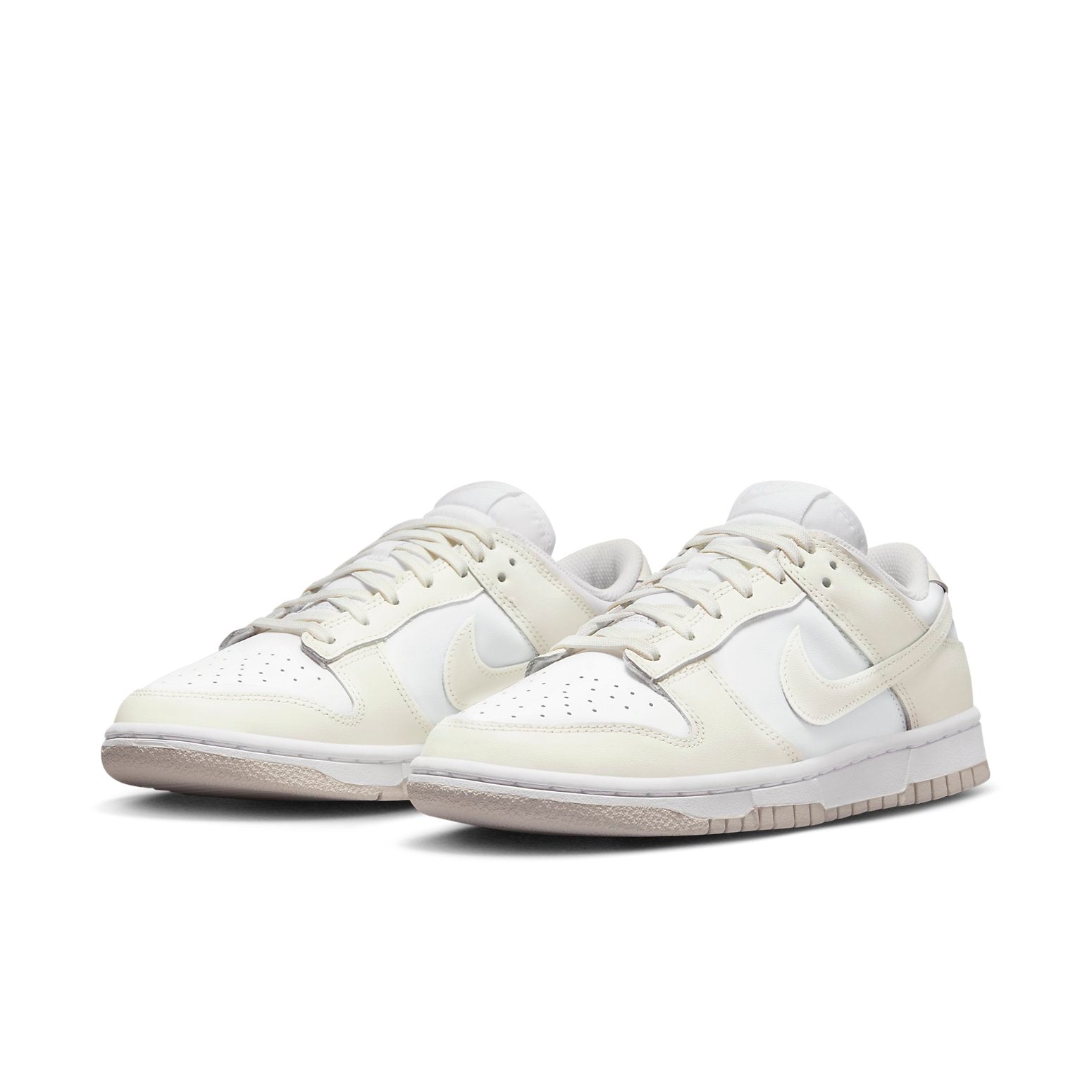 (WMNS) Nkhjgike Dunk Low 'Coconut Milk' DD1503-121