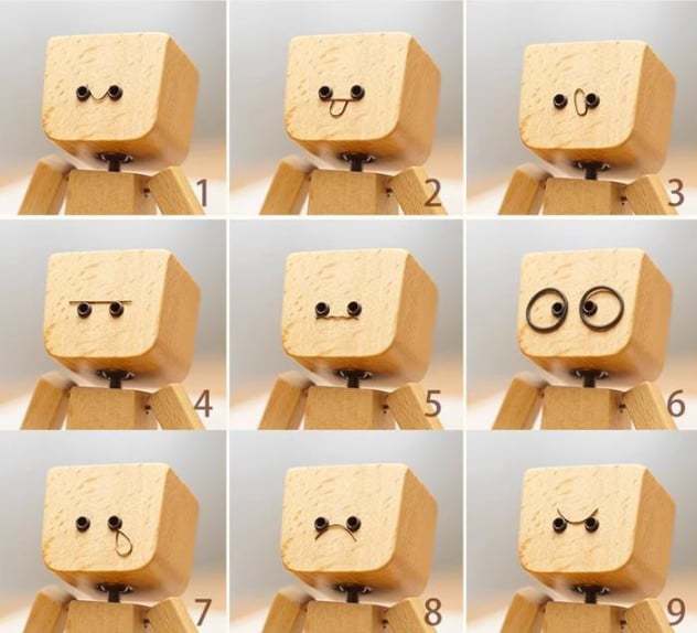 (🌲Early Christmas Sale- 49% OFF) Wobbly Wooden Smile Ornament