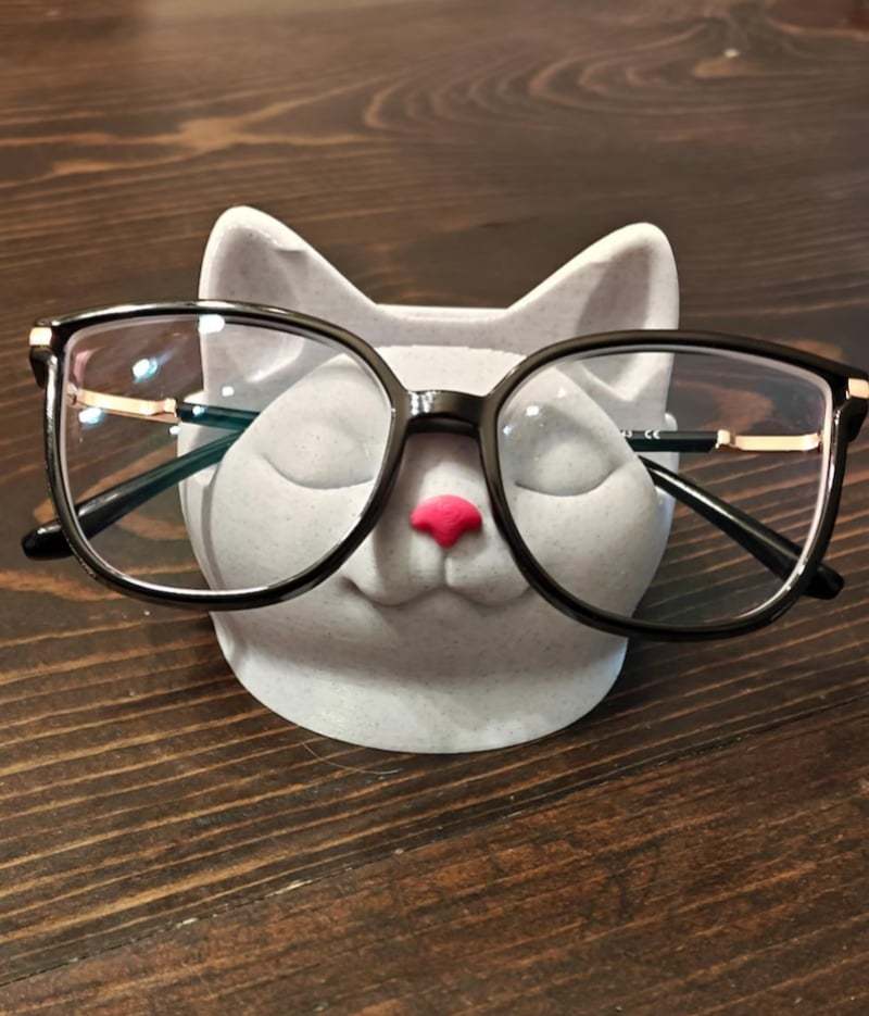 🐱 Cat-Shaped Eyeglass Holder — Cute & Functional Desk Accessory