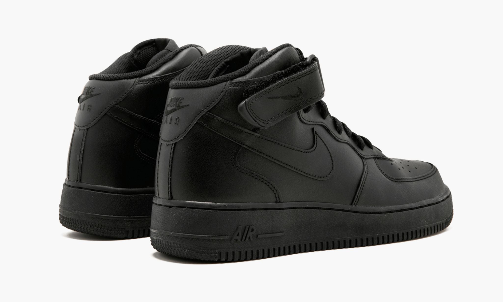 Mid 7 ��Triple Black