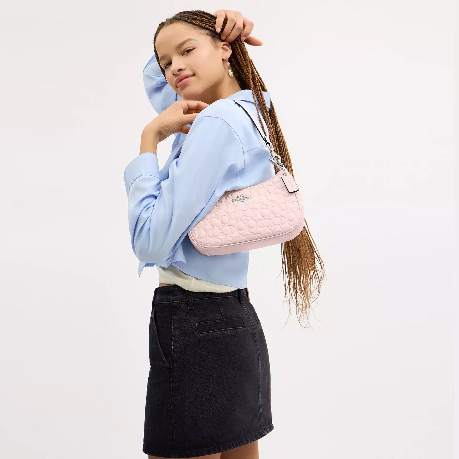 Teri Shoulder Bag In Signature Leather