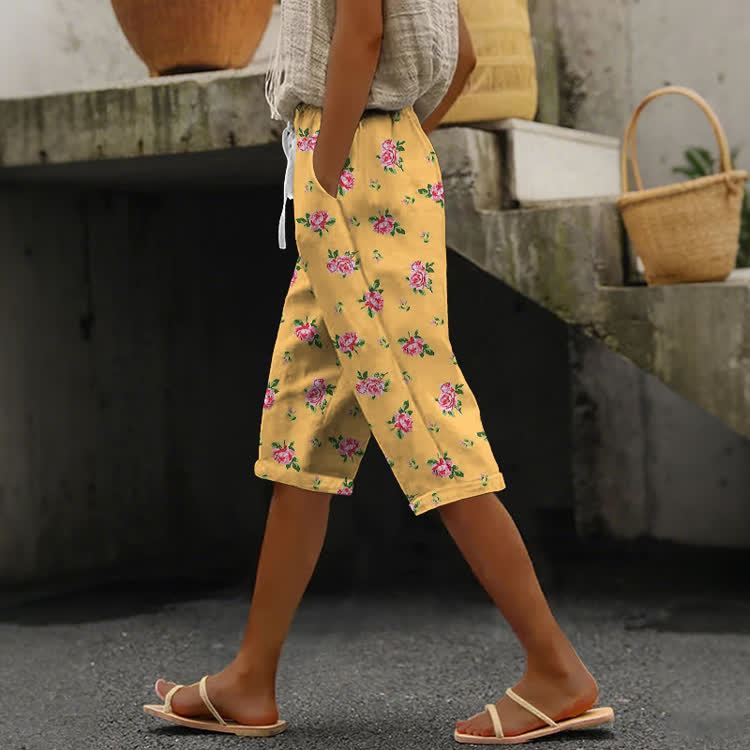 Vintage Pastoral Flower Clusters Pattern Print Casual Pocket Mid Short Pants  - Yellow - US 24 (4XL) - image 1