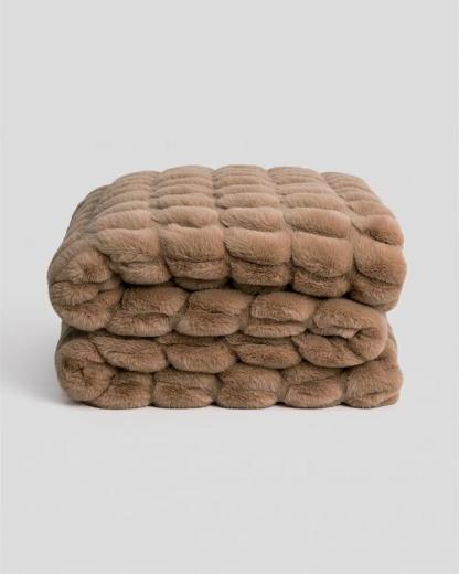 Manta Bubble Hug Blanket Textura Tridimensional y Fibras Ultrasuaves para Un Confort Único y Diseño Moderno