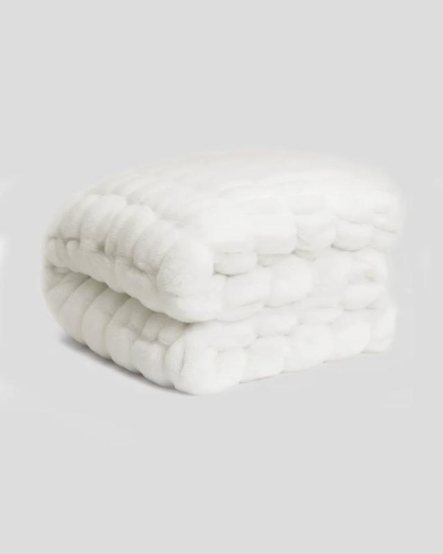 Manta Bubble Hug Blanket Textura Tridimensional y Fibras Ultrasuaves para Un Confort Único y Diseño Moderno