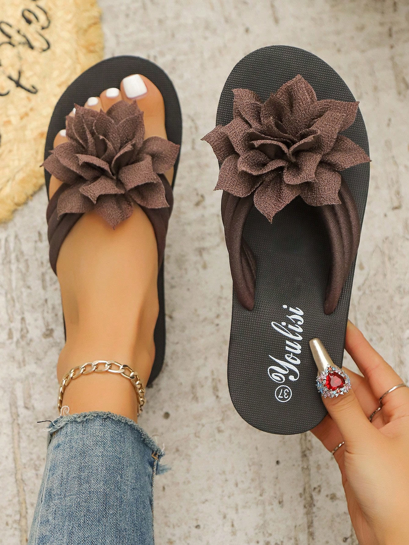Women's Flip Flops, European And American Style, Fashionable, Comfortable, Lightweight, Beach Sandals, Casual Floral Slippers For Home