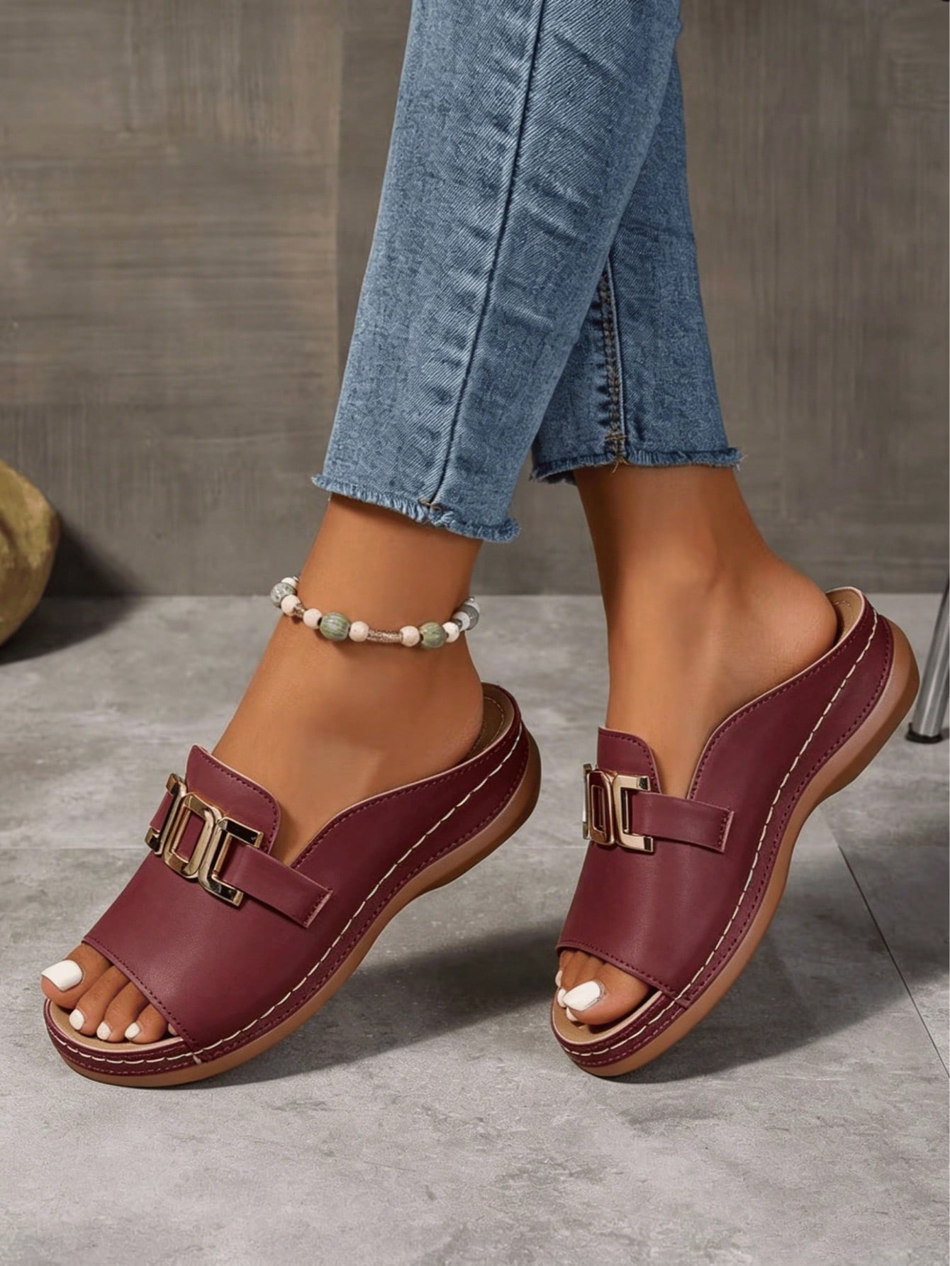 Women's Solid Color Wedge Sandals With Metal Chain Design,Open-Toe Platform Sandals,Outdoor Flat Sandals For Summer,Versatile Beach Shoes,Sandal Women