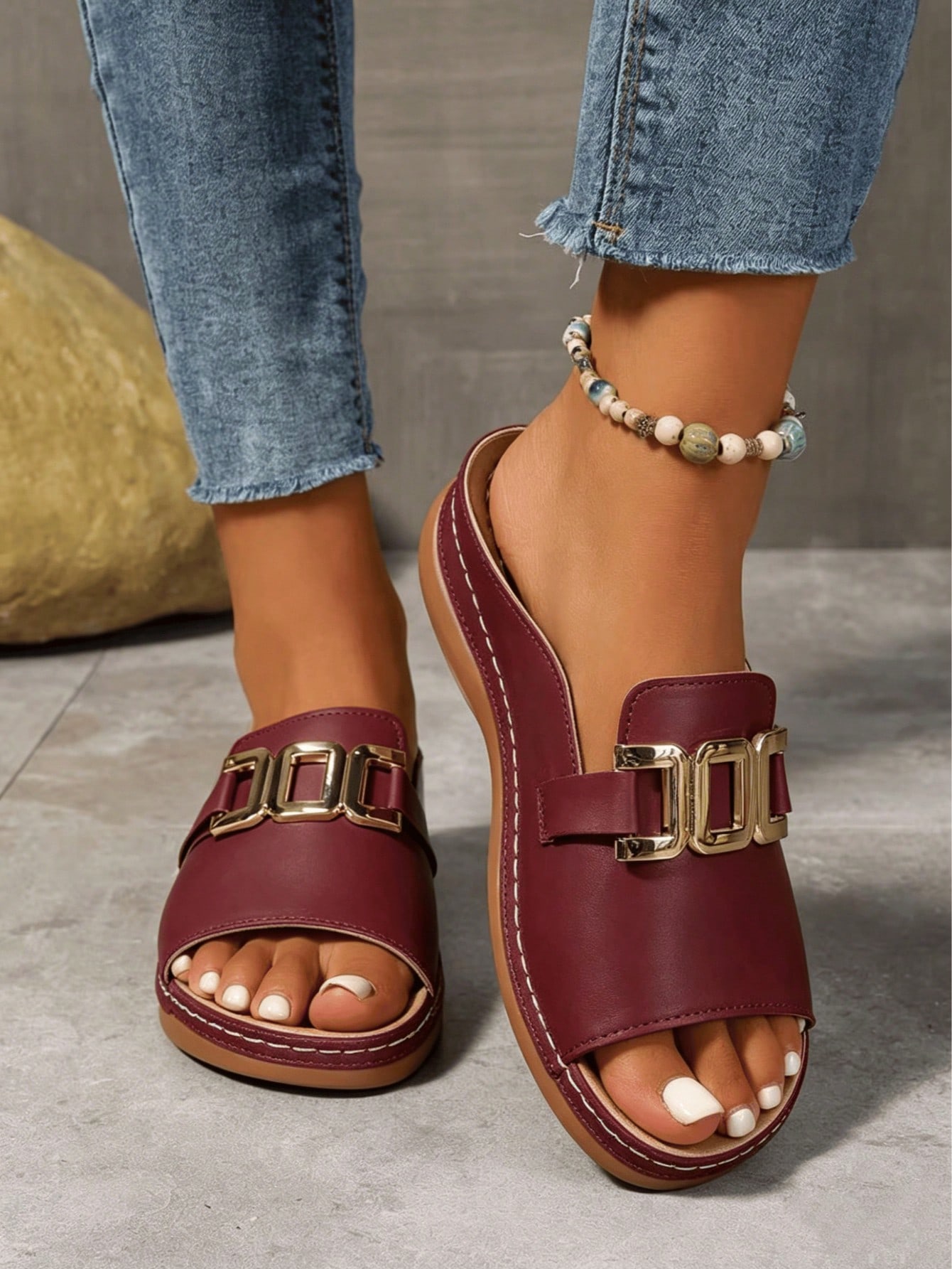 Women's Solid Color Wedge Sandals With Metal Chain Design,Open-Toe Platform Sandals,Outdoor Flat Sandals For Summer,Versatile Beach Shoes,Sandal Women