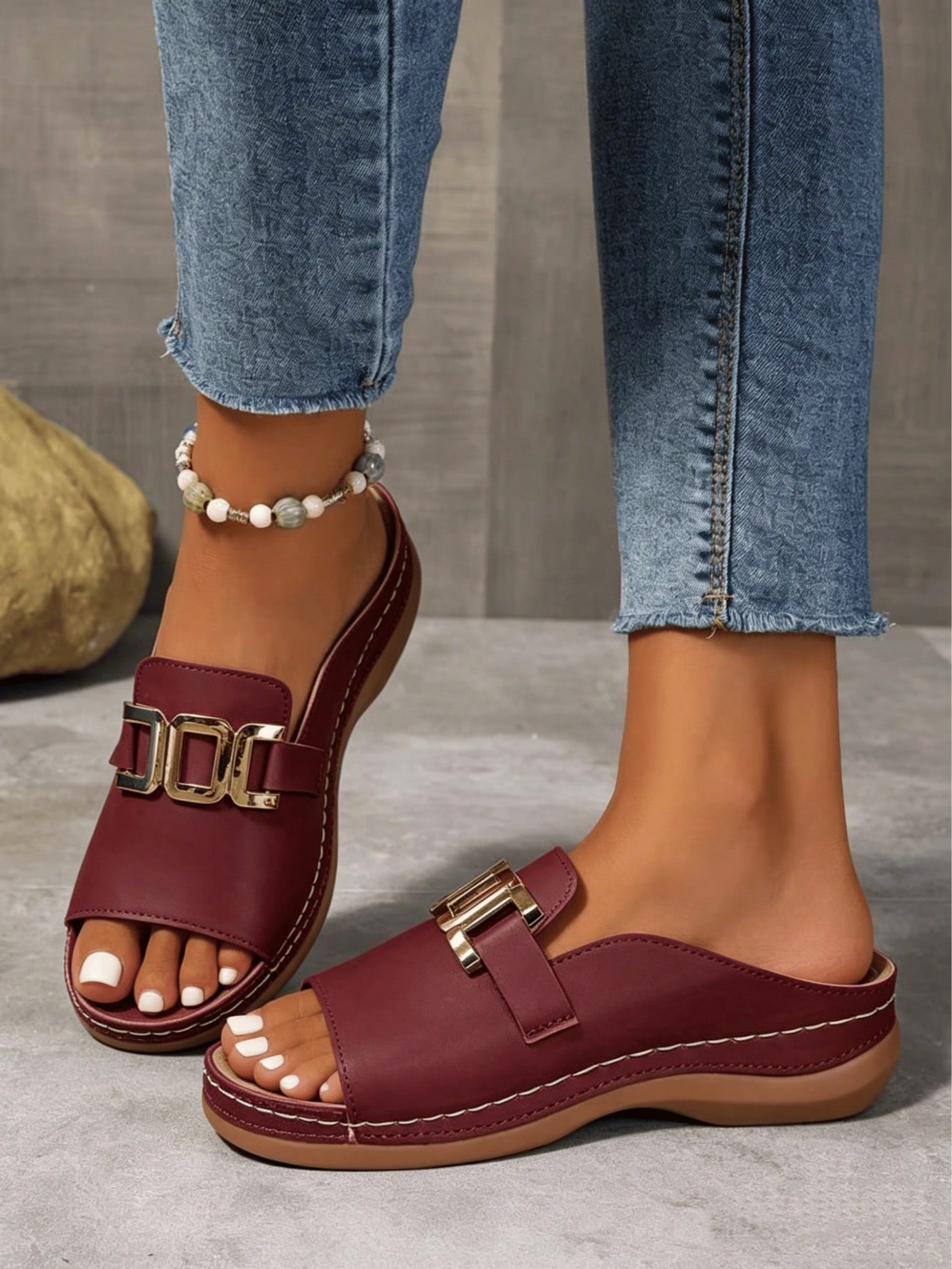 Women's Solid Color Wedge Sandals With Metal Chain Design,Open-Toe Platform Sandals,Outdoor Flat Sandals For Summer,Versatile Beach Shoes,Sandal Women