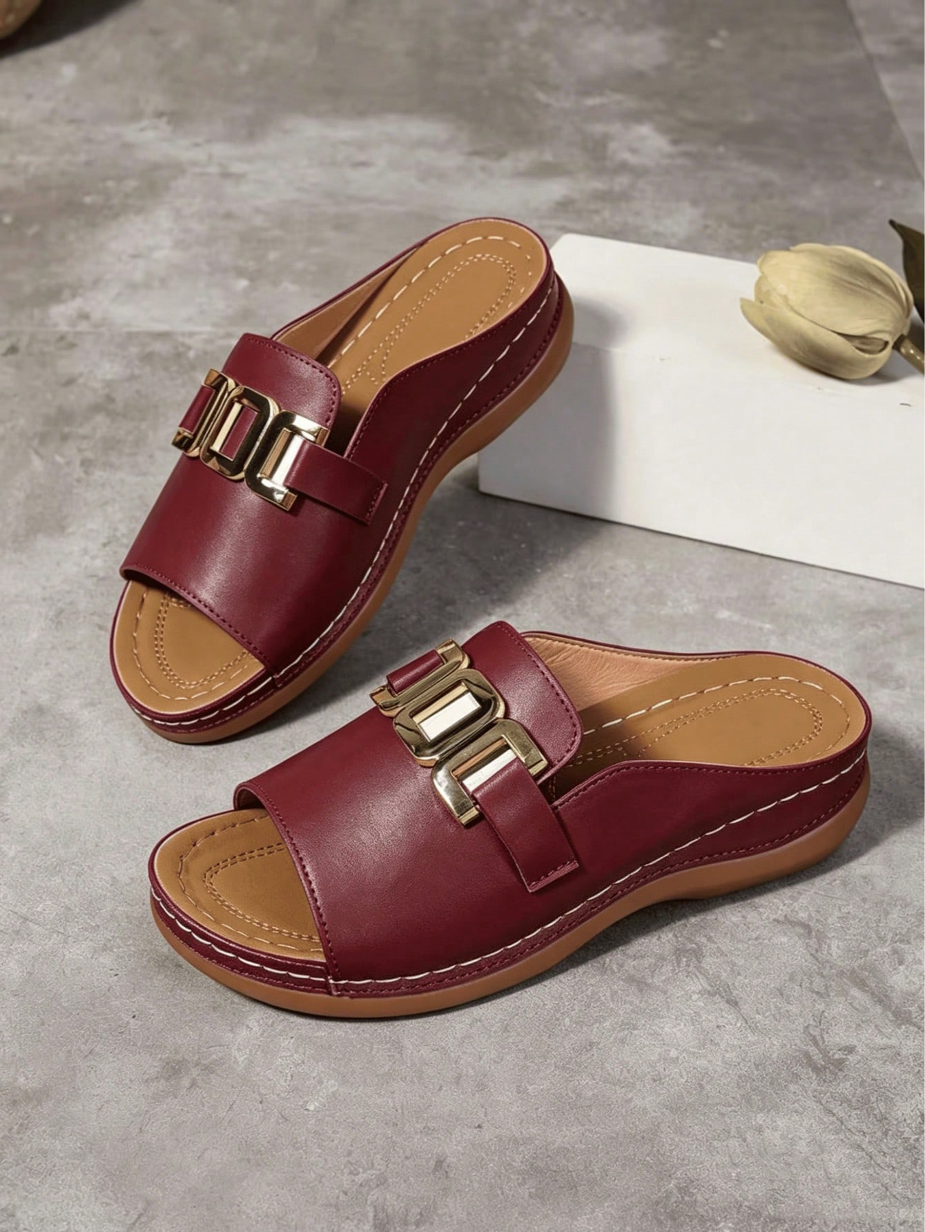 Women's Solid Color Wedge Sandals With Metal Chain Design,Open-Toe Platform Sandals,Outdoor Flat Sandals For Summer,Versatile Beach Shoes,Sandal Women