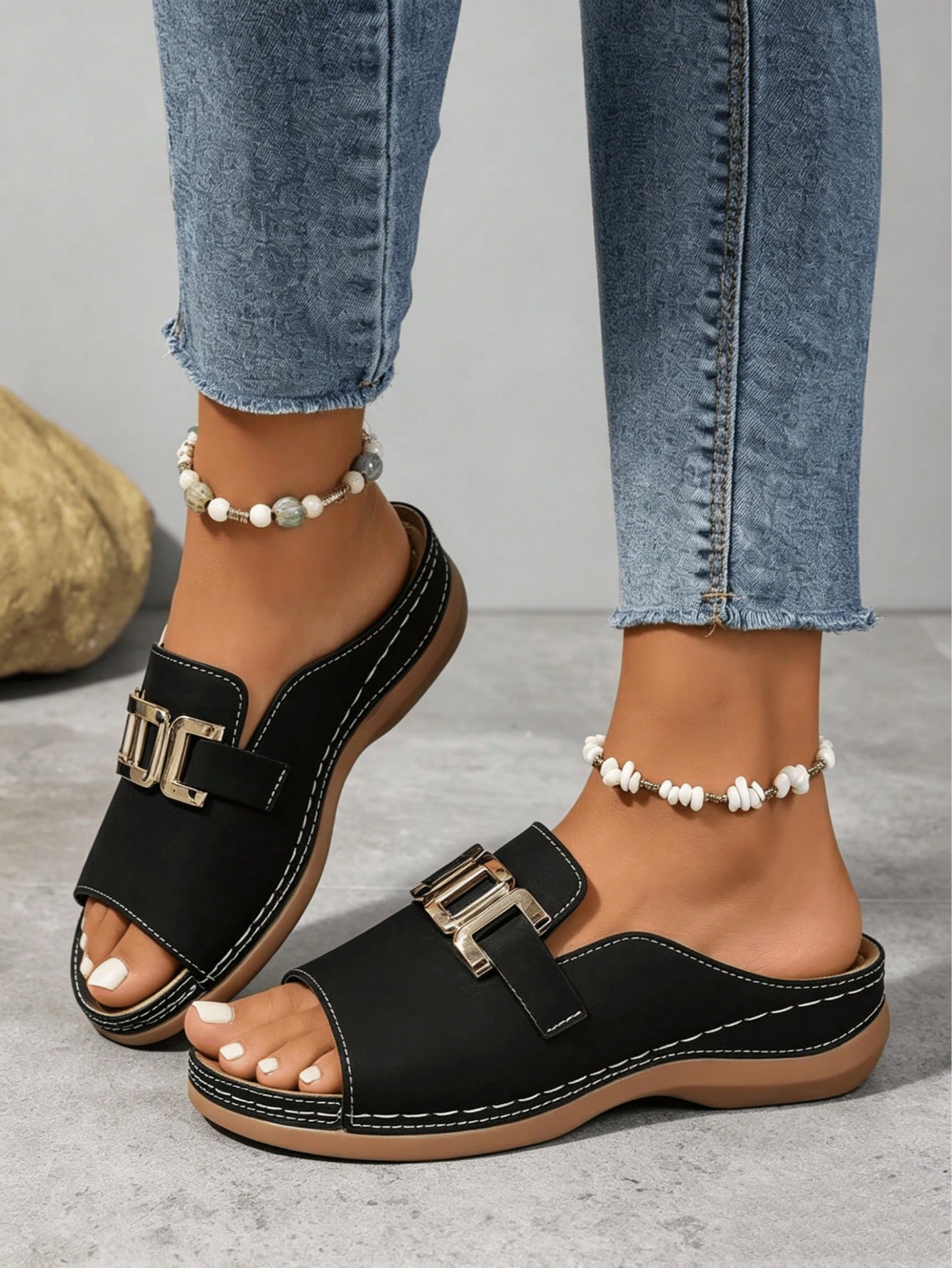 Women's Solid Color Wedge Sandals With Metal Chain Design,Open-Toe Platform Sandals,Outdoor Flat Sandals For Summer,Versatile Beach Shoes,Sandal Women