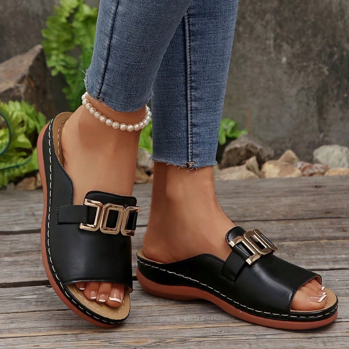 Women's Solid Color Wedge Sandals With Metal Chain Design,Open-Toe Platform Sandals,Outdoor Flat Sandals For Summer,Versatile Beach Shoes,Sandal Women