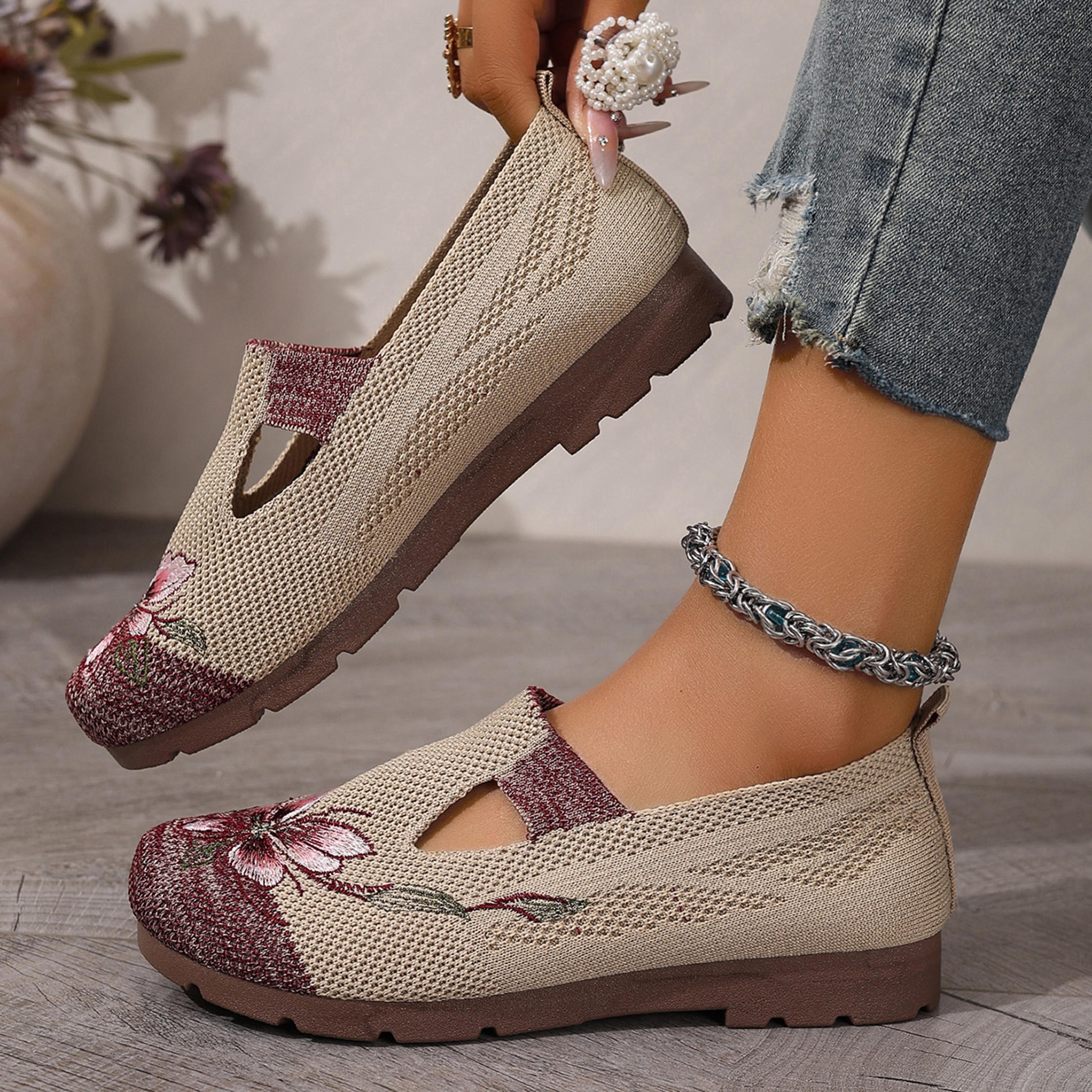 New Womens Summer Casual Shoes, Lightweight Breathable Embroidered Flat Shoes with Soft, Non-Slip Sole