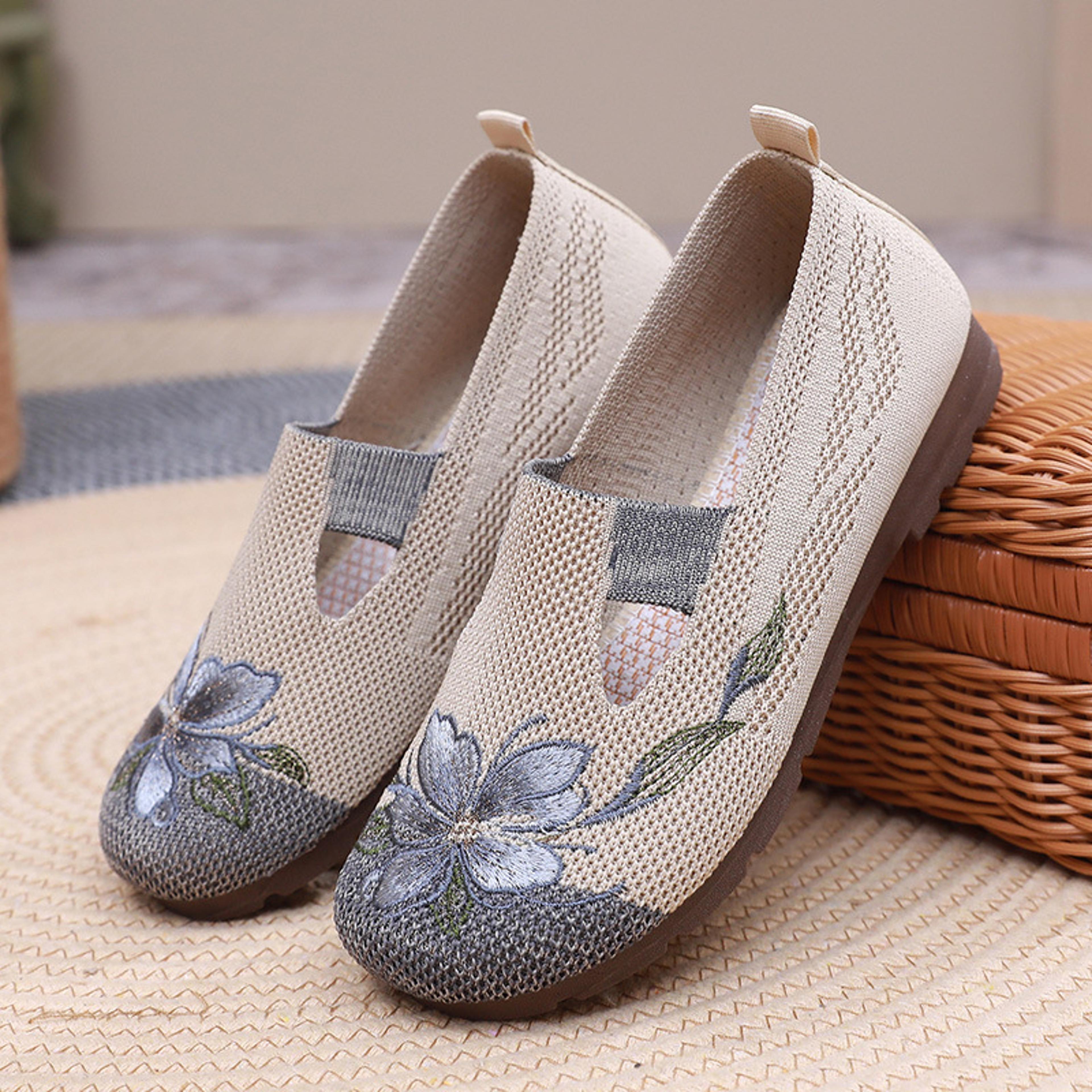 New Womens Summer Casual Shoes, Lightweight Breathable Embroidered Flat Shoes with Soft, Non-Slip Sole