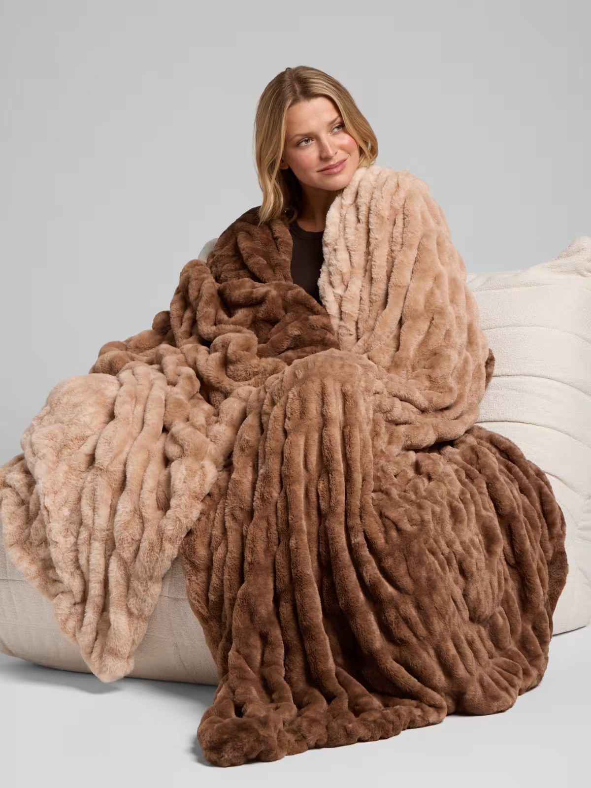 NLFZEK Ultra-Soft Plush Blanket – Cloud-Like Cozy Throw, Stretchy Velvet Blanket for Bed & Sofa