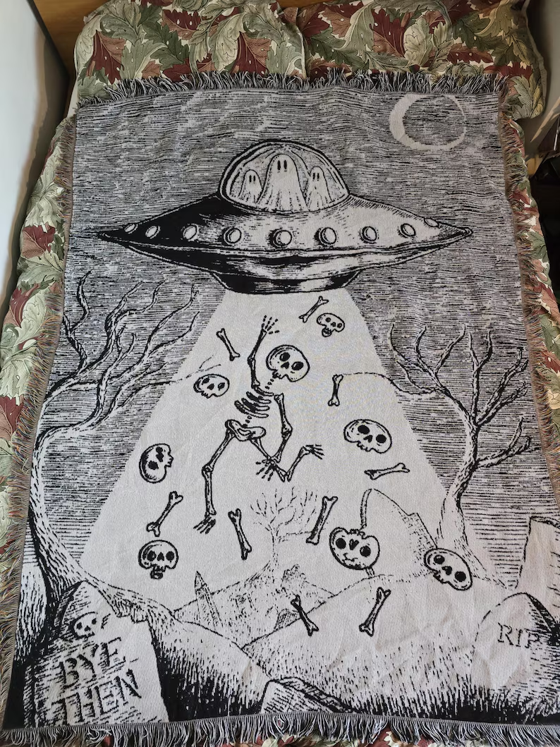 Halloween 100% Cotton Woven Blanket – Vintage Spooky Throw, Retro Halloween Decor for Fall & Cozy Nights