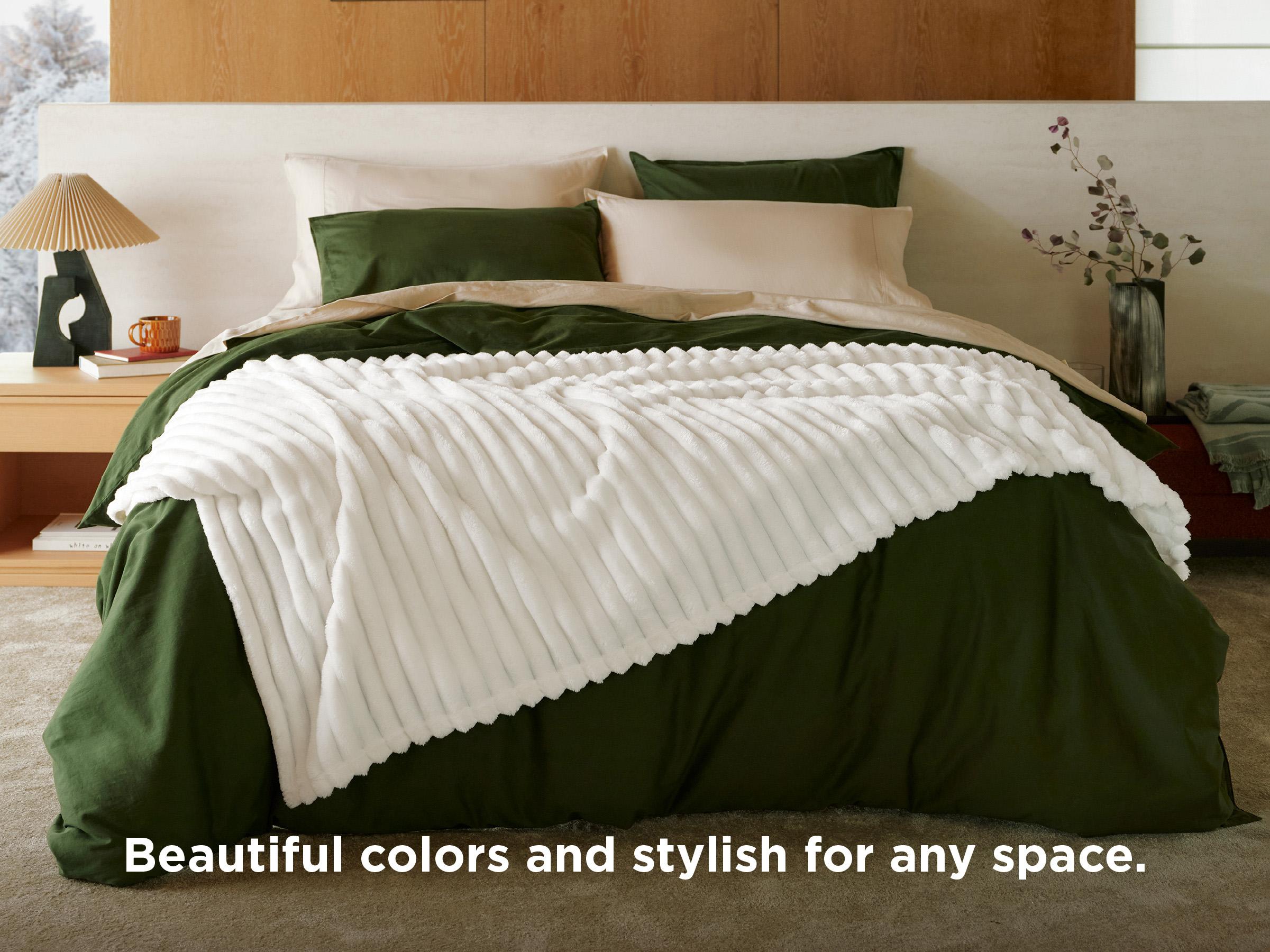 【Summer Sale Deals】Bedsure GentleSoft Cozy Blanket-Patio Furniture Decor,Classic Stripe Pattern, Ideal for Bed,Couch, Travel,Camping, All Seasons,Home Bedroom Decor