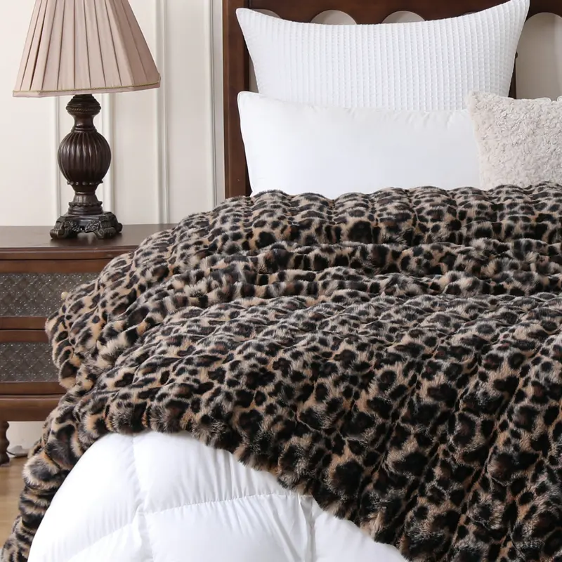 Loisel LuxeBubble Leopard Faux Fur Blanket – Ultra Soft 950GSM Cozy Throw for Sofa, Bed & Home Decor
