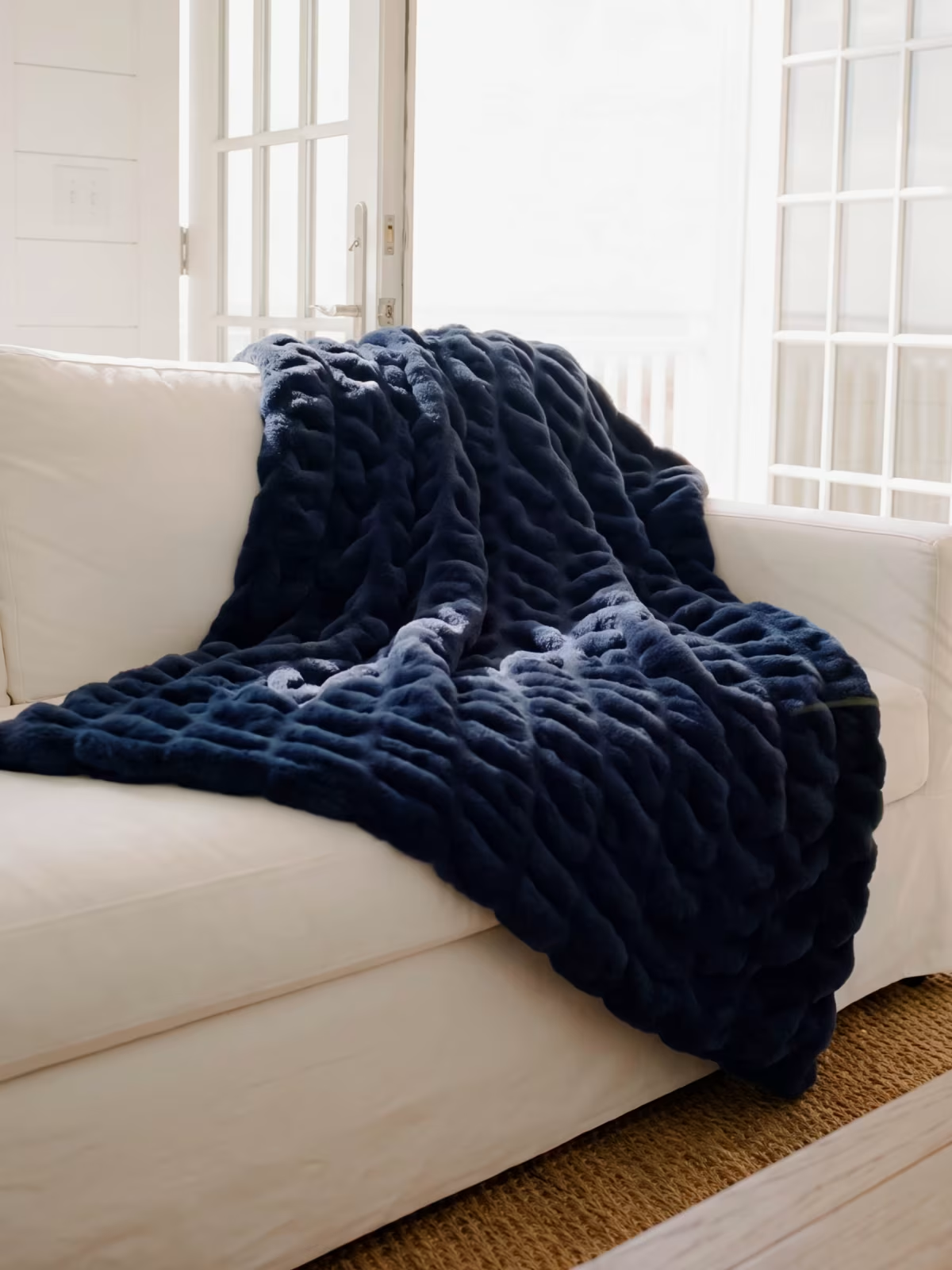 NLFZEK Ultra-Soft Plush Blanket – Cloud-Like Cozy Throw, Stretchy Velvet Blanket for Bed & Sofa