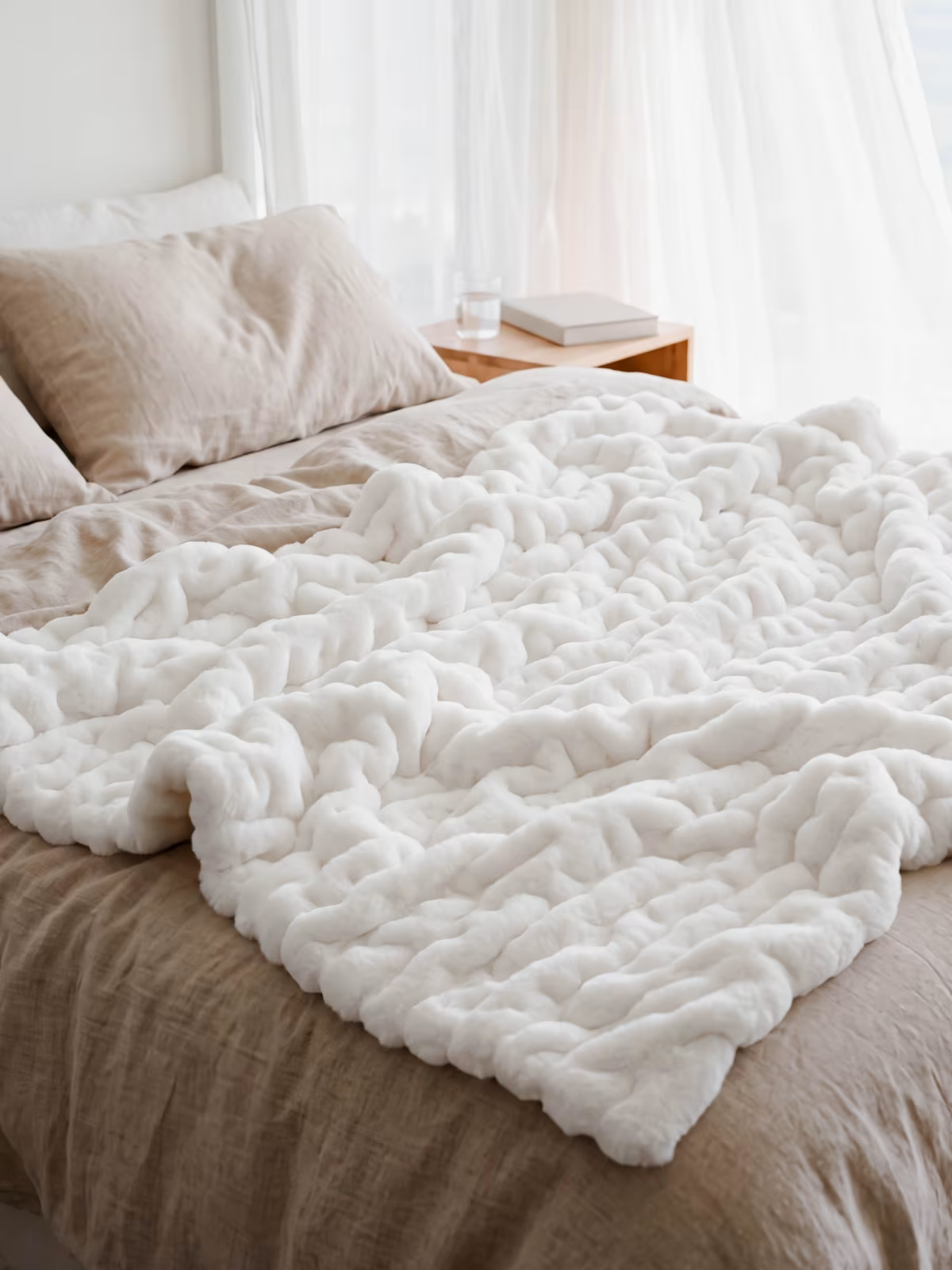 NLFZEK Ultra-Soft Plush Blanket – Cloud-Like Cozy Throw, Stretchy Velvet Blanket for Bed & Sofa