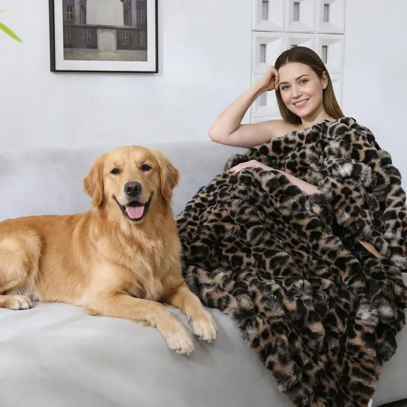 Loisel LuxeBubble Leopard Faux Fur Blanket – Ultra Soft 950GSM Cozy Throw for Sofa, Bed & Home Decor