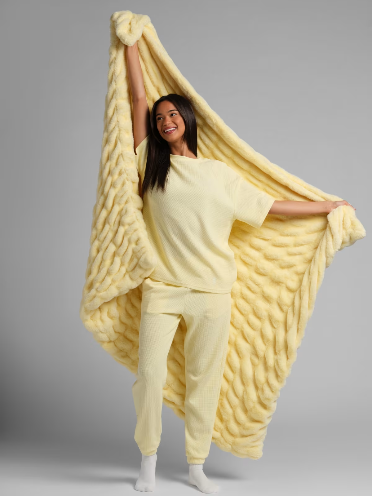 NLFZEK Ultra-Soft Plush Blanket – Cloud-Like Cozy Throw, Stretchy Velvet Blanket for Bed & Sofa