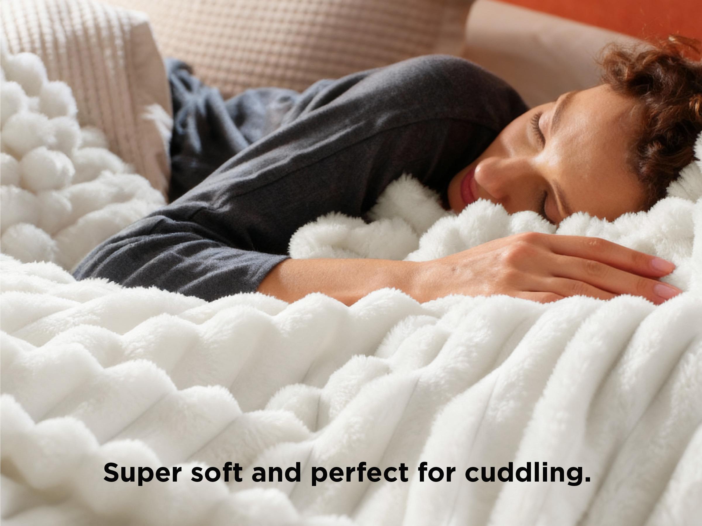 【Summer Sale Deals】Bedsure GentleSoft Cozy Blanket-Patio Furniture Decor,Classic Stripe Pattern, Ideal for Bed,Couch, Travel,Camping, All Seasons,Home Bedroom Decor
