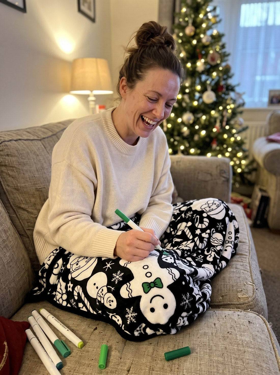Christmas Coloring Blanket | Soft Fleece Throw with Fabric Markers