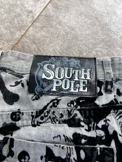 South pole cross bone