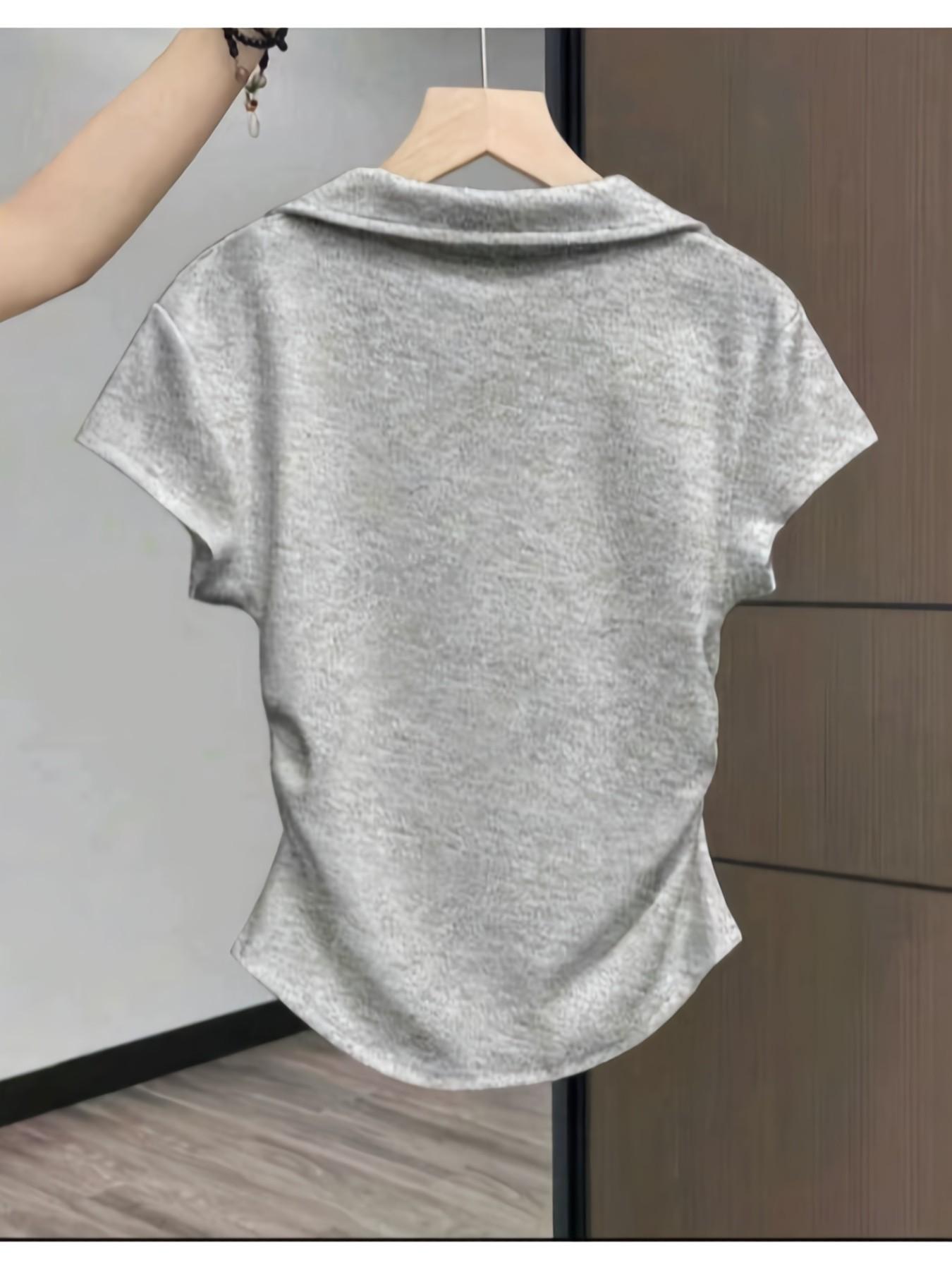 Women's 3 Pack Heart Graphic Polo Shirts, Short Sleeve V Neck Slim Fit Crop Tops, Soft Stretchy Y2K Aesthetic Tees, Casual Going Out Daily Wear for Teens, Juniors & Young Adults