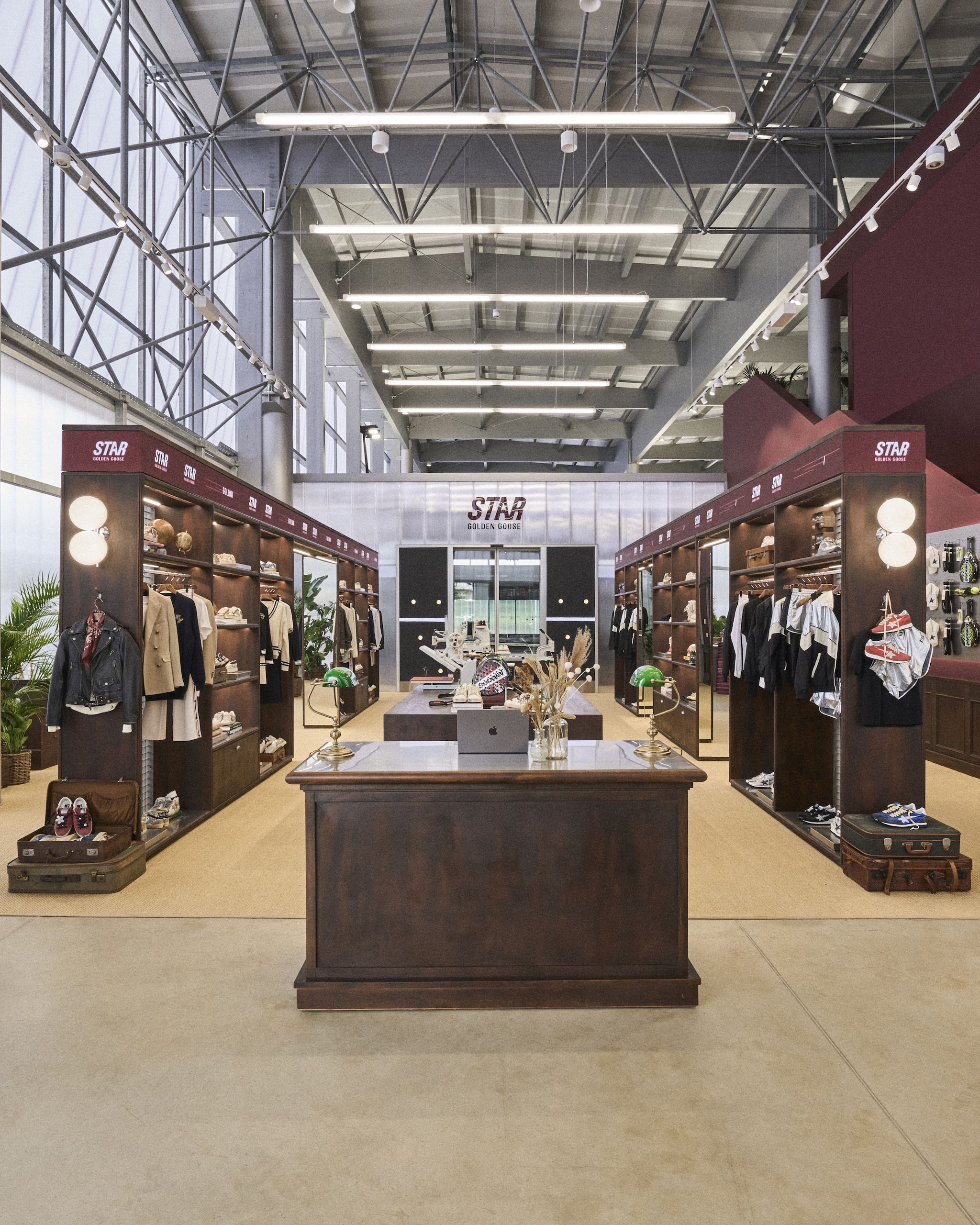 inside-view-golden-goose-store-arena