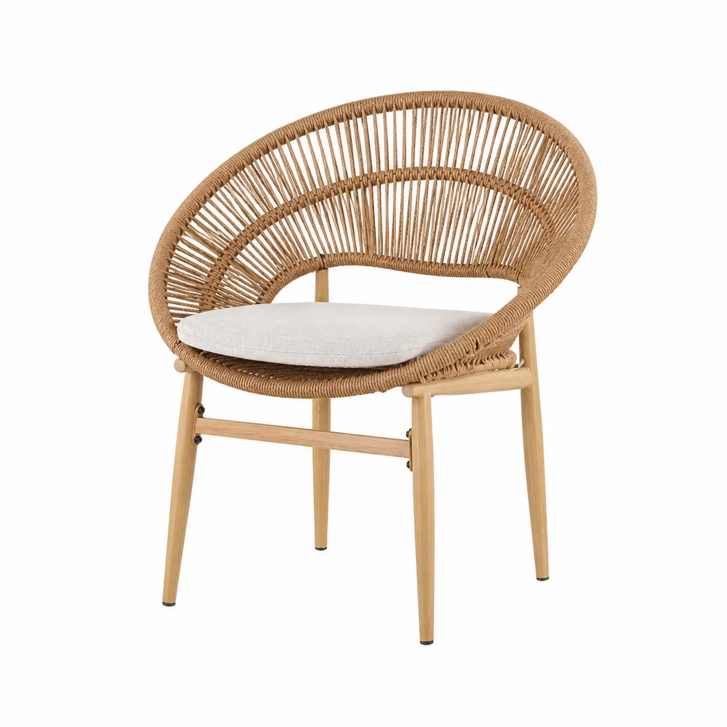 Chaise en rotin avec coussin beige