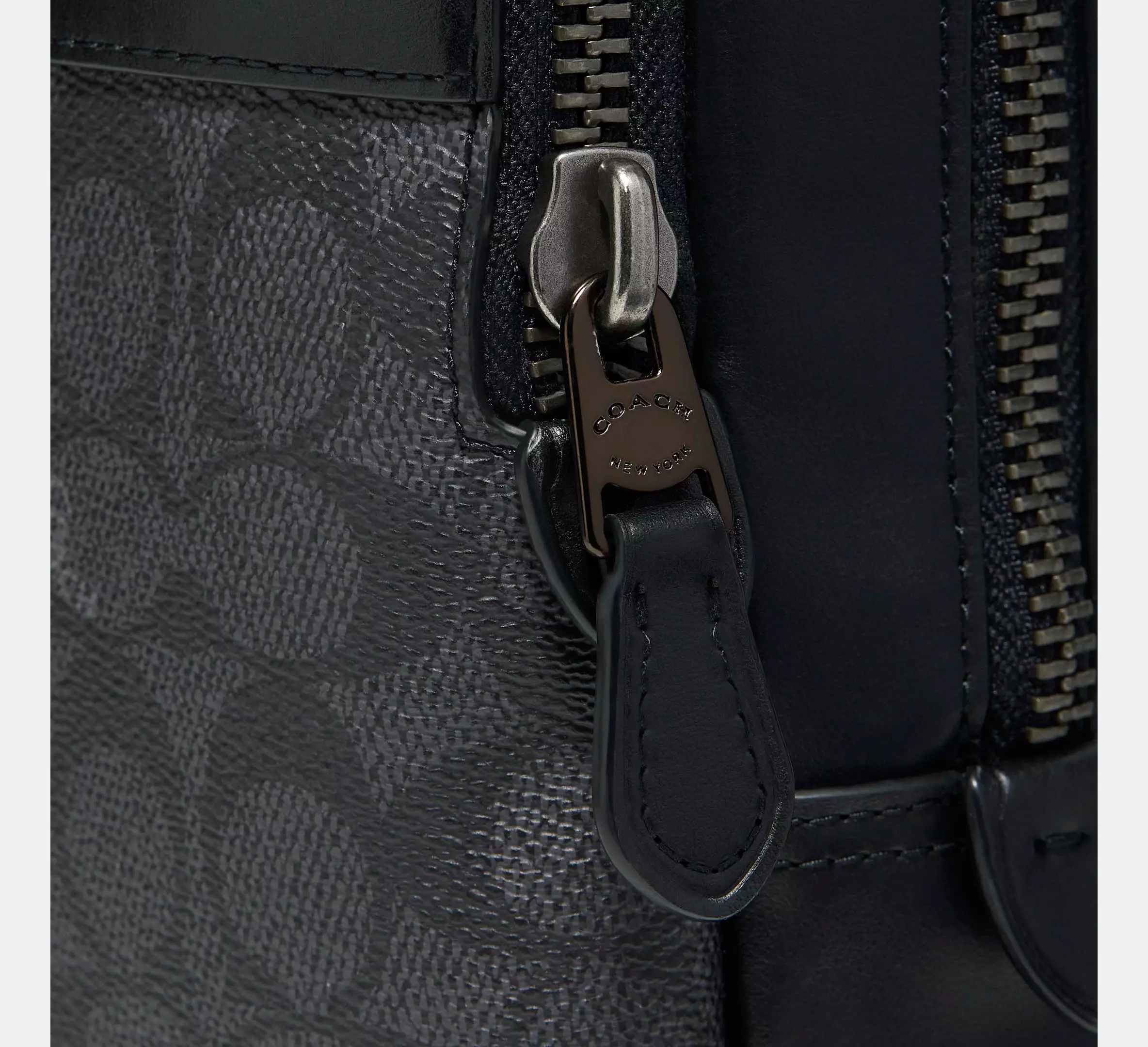 Gotham Pack In Signature Canvas