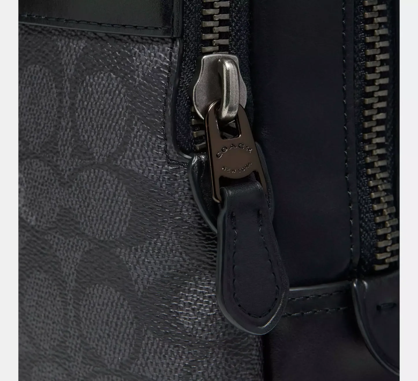 Gotham Pack In Signature Canvas